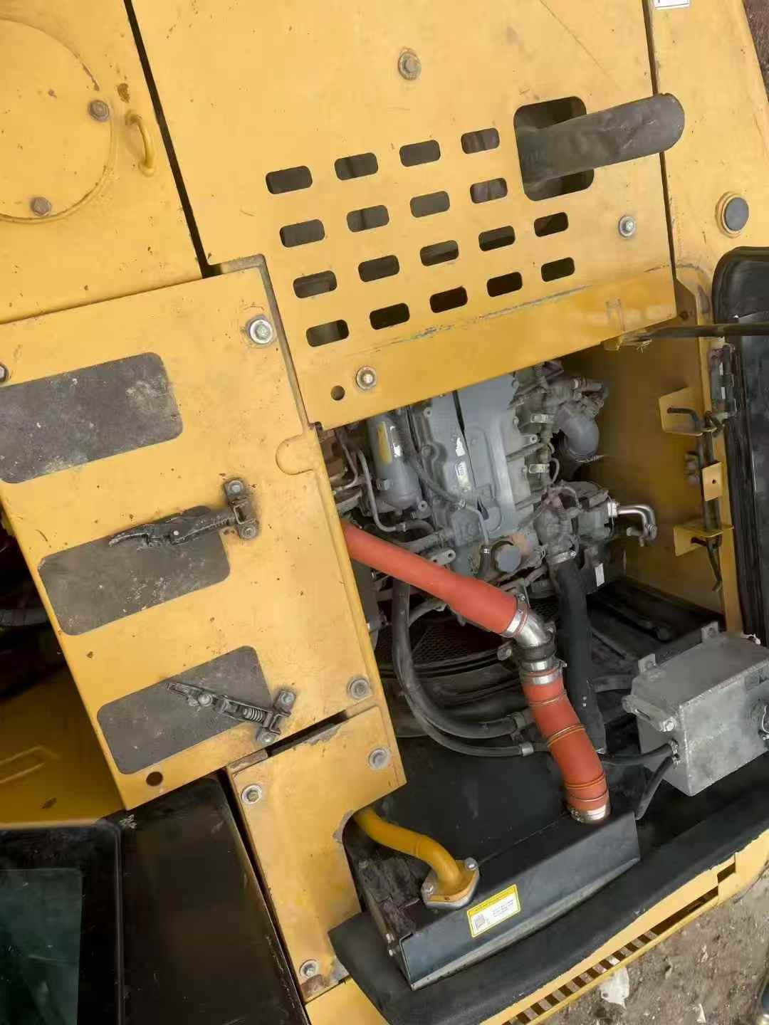 Compre Excavadora Sany SY135 Usada / 9
