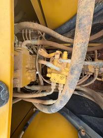 Buy Sany SY200C Used Excavator / 4 Buy Sany SY200C Used Excavator / 4