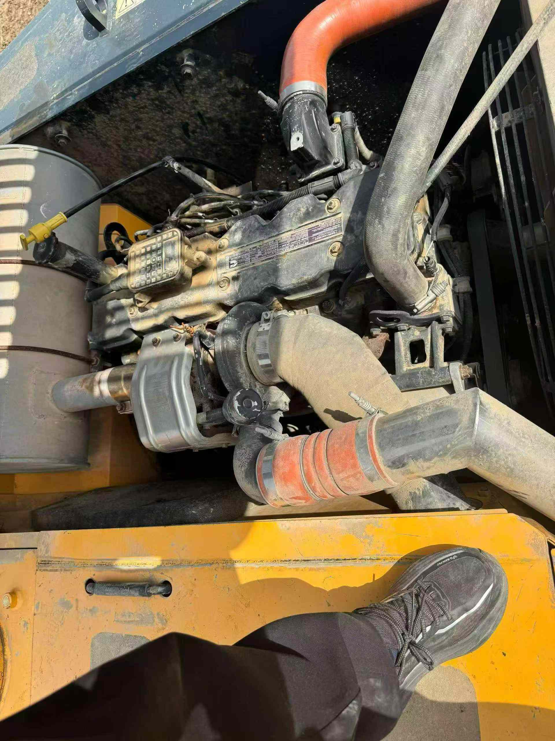 Купить Подержанный Экскаватор Hyundai R215-7 / 8
