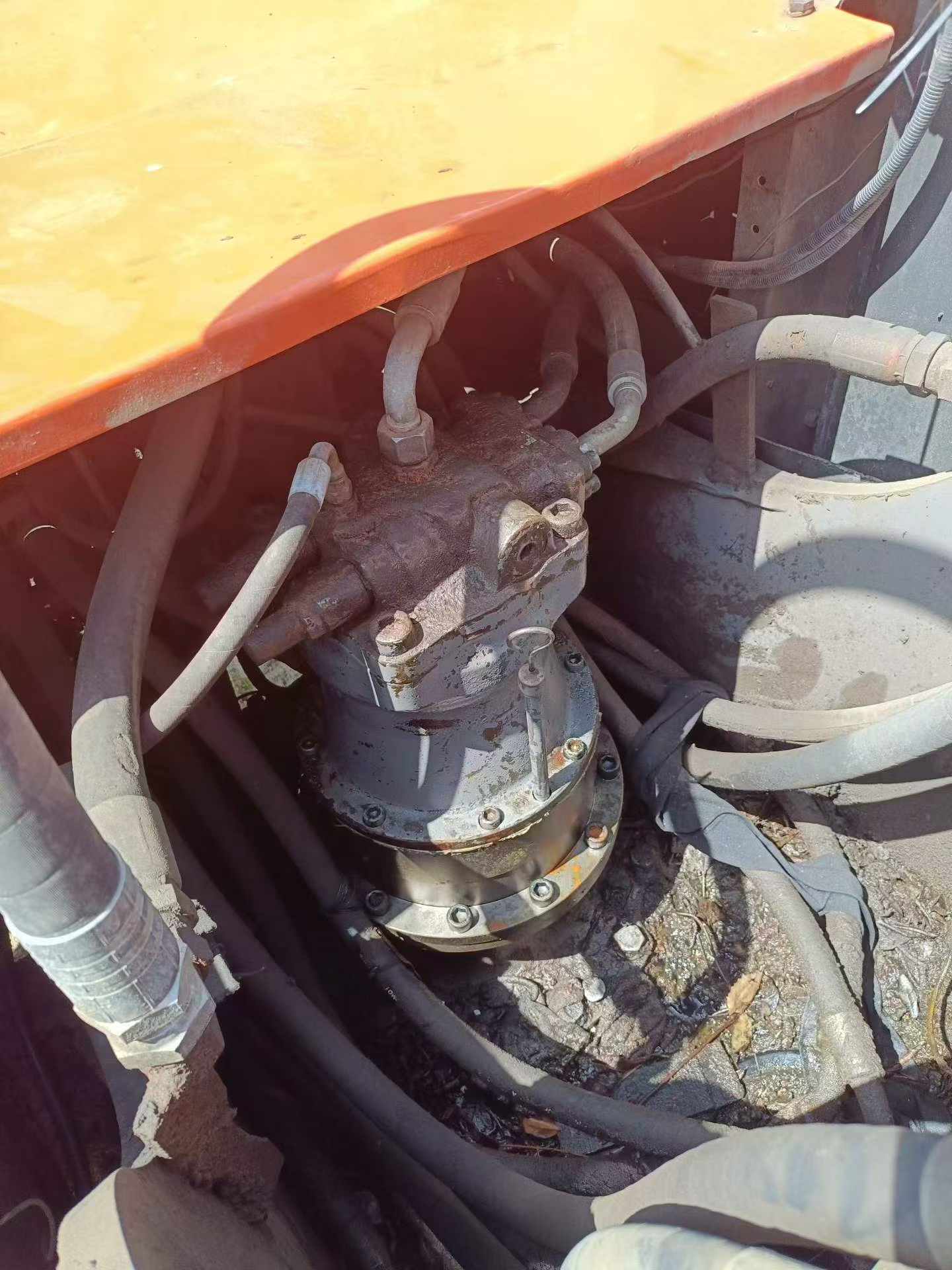 Купить Подержанный Экскаватор Hitachi EX200-5 / 8