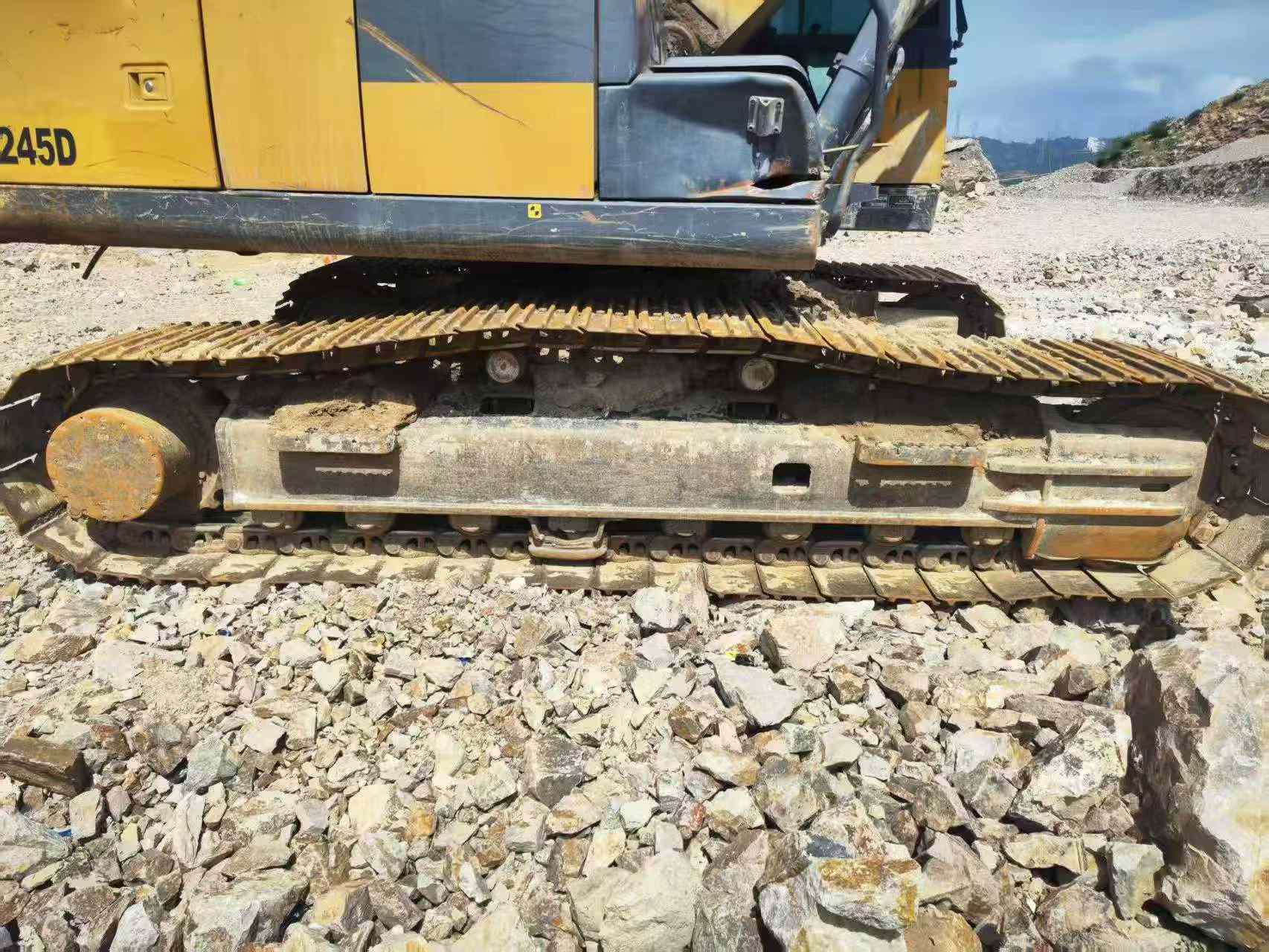 Купить Подержанный Экскаватор XCMG XE215 / 9