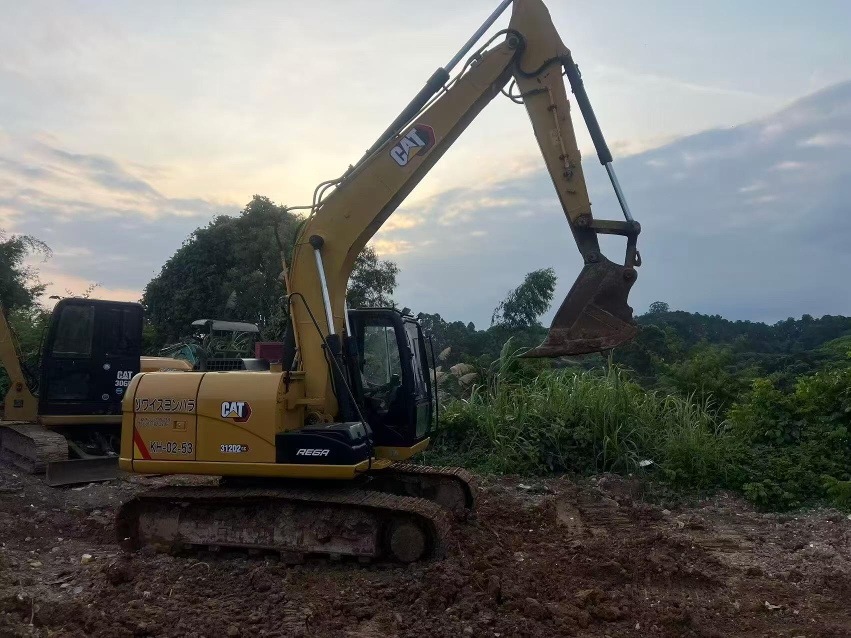 Купить Подержанный Экскаватор Caterpillar 312D / 2