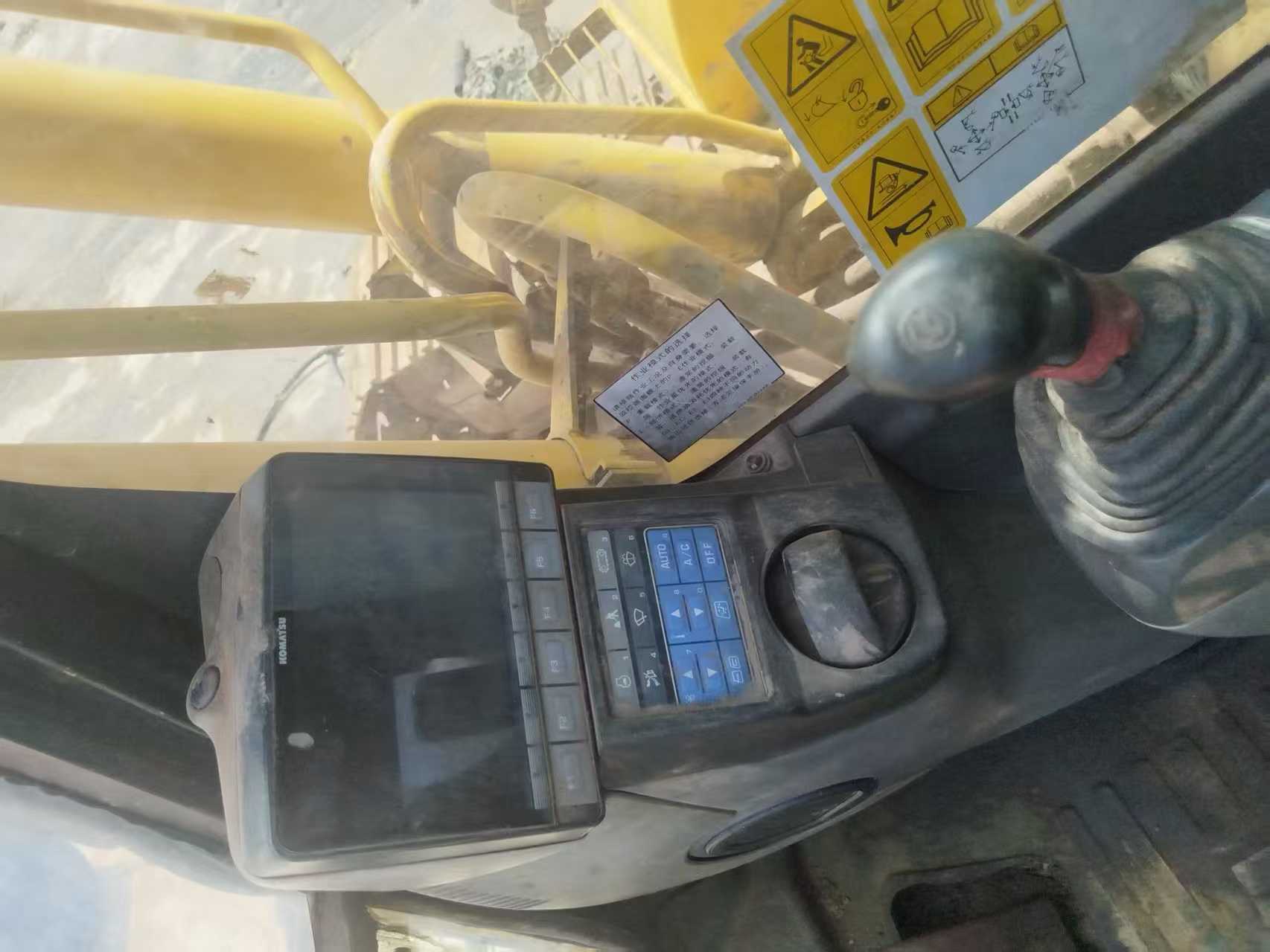 Buy Komatsu PC240-6 Used Excavator / 6