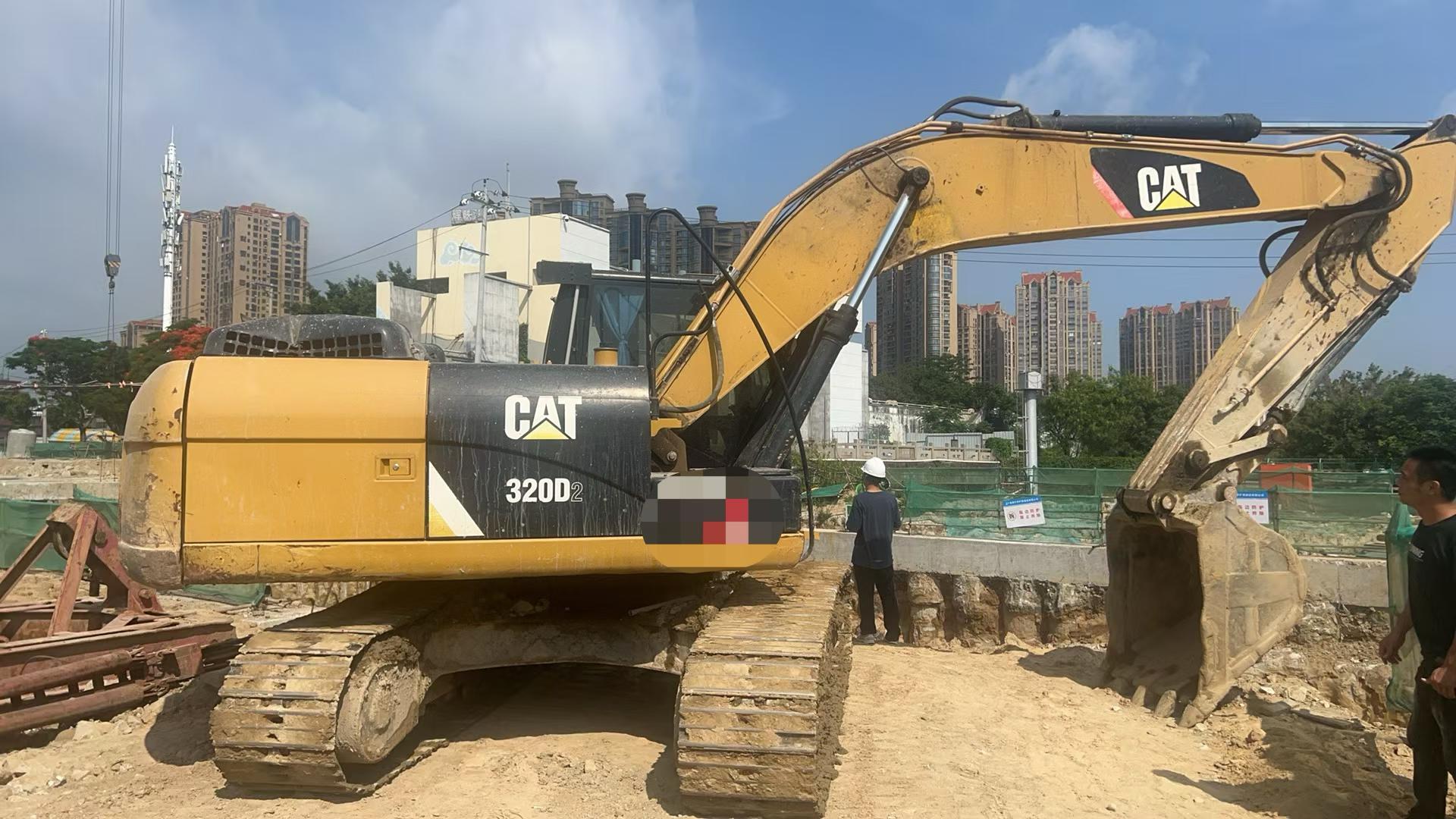 Buy Caterpillar 320A Used Excavator / 3
