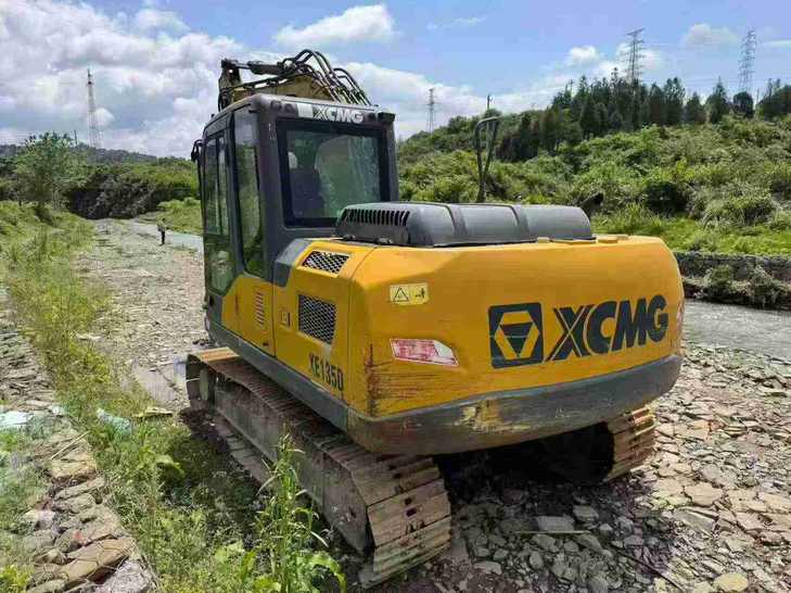 Buy XCMG XE150 Used Excavator / 1