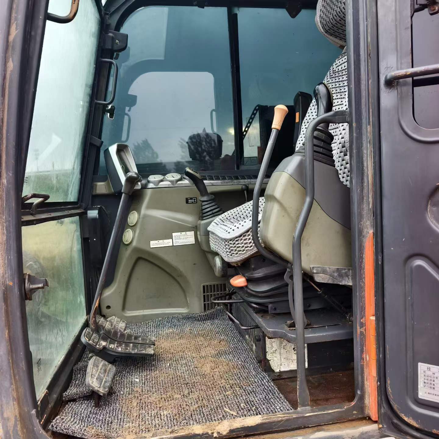 Compre Excavadora Doosan DX65-9C PLUS Usada / 7