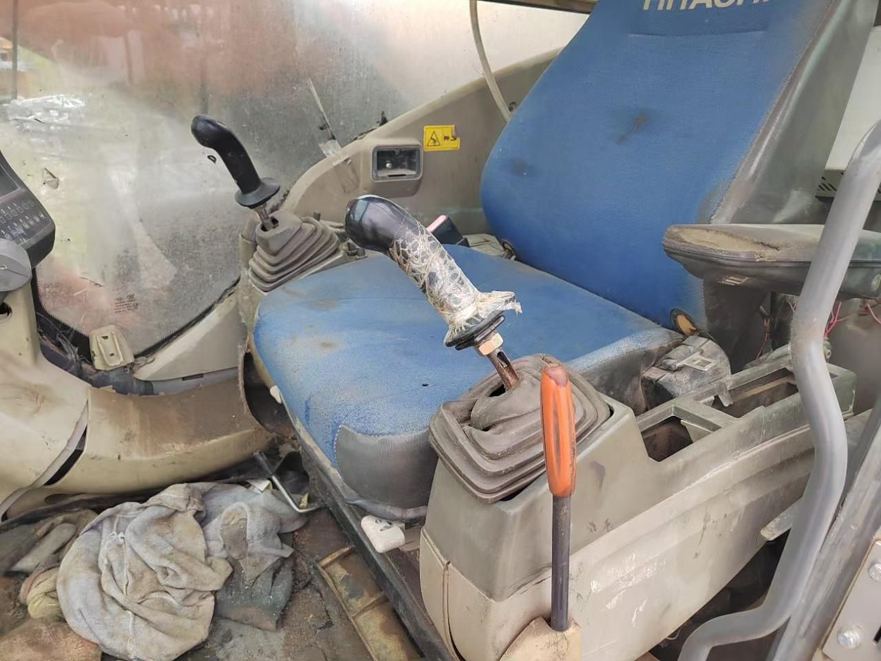 Buy Hitachi EX240-3 Used Excavator / 2