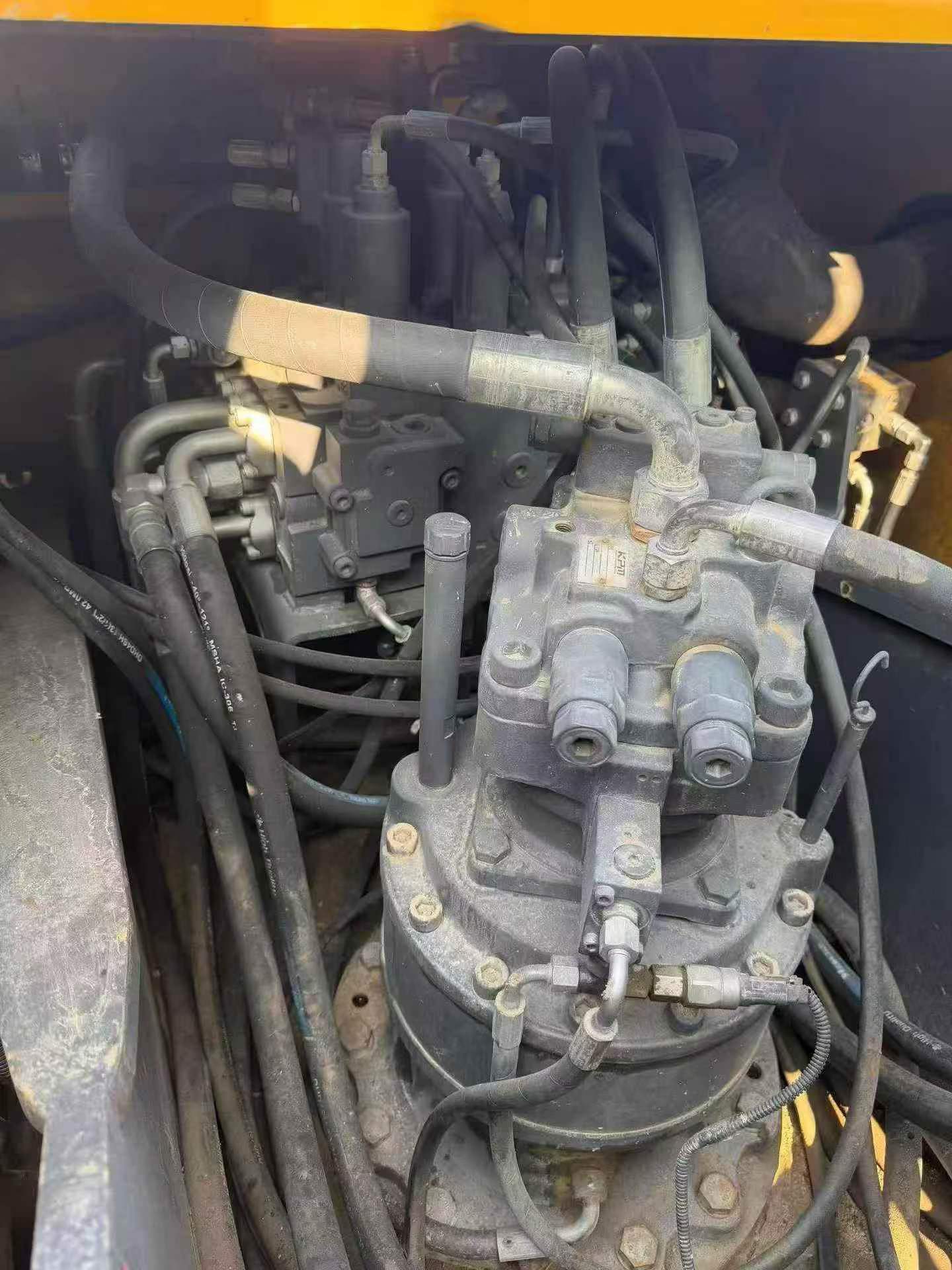 Compre Excavadora XCMG XE200DA Usada / 5