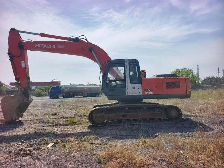 Buy Hitachi ZX240 Used Excavator / 1