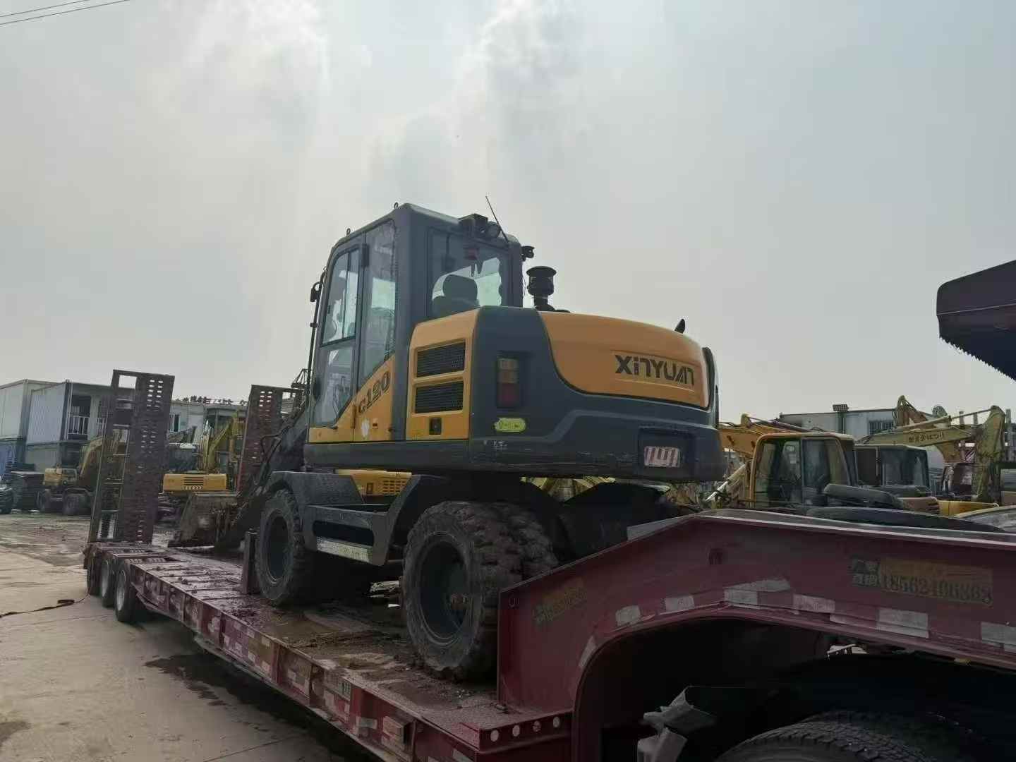 Buy Kato 820-3SP Used Excavator / 2