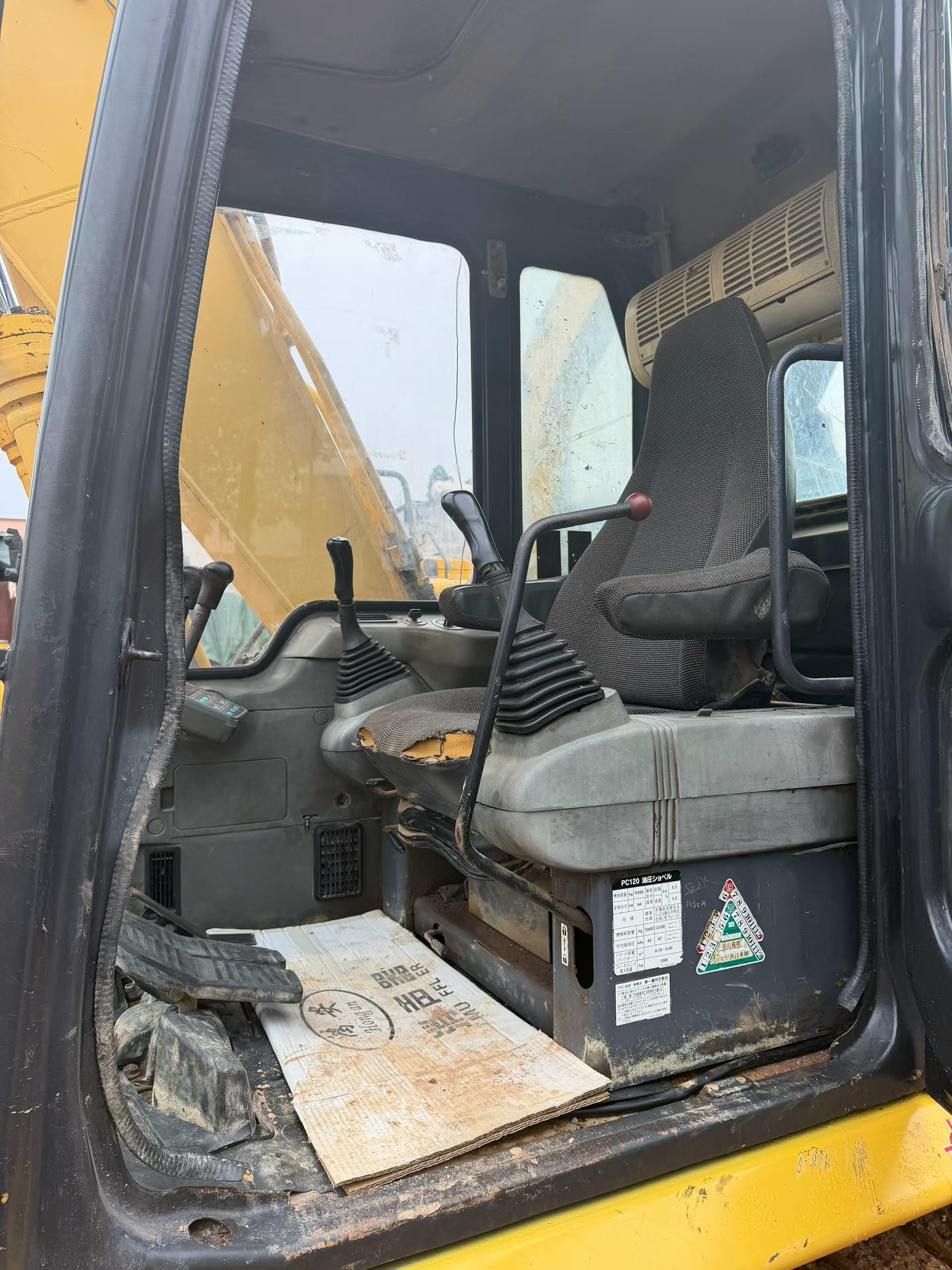 Купить Подержанный Экскаватор Komatsu PC120-6E / 9