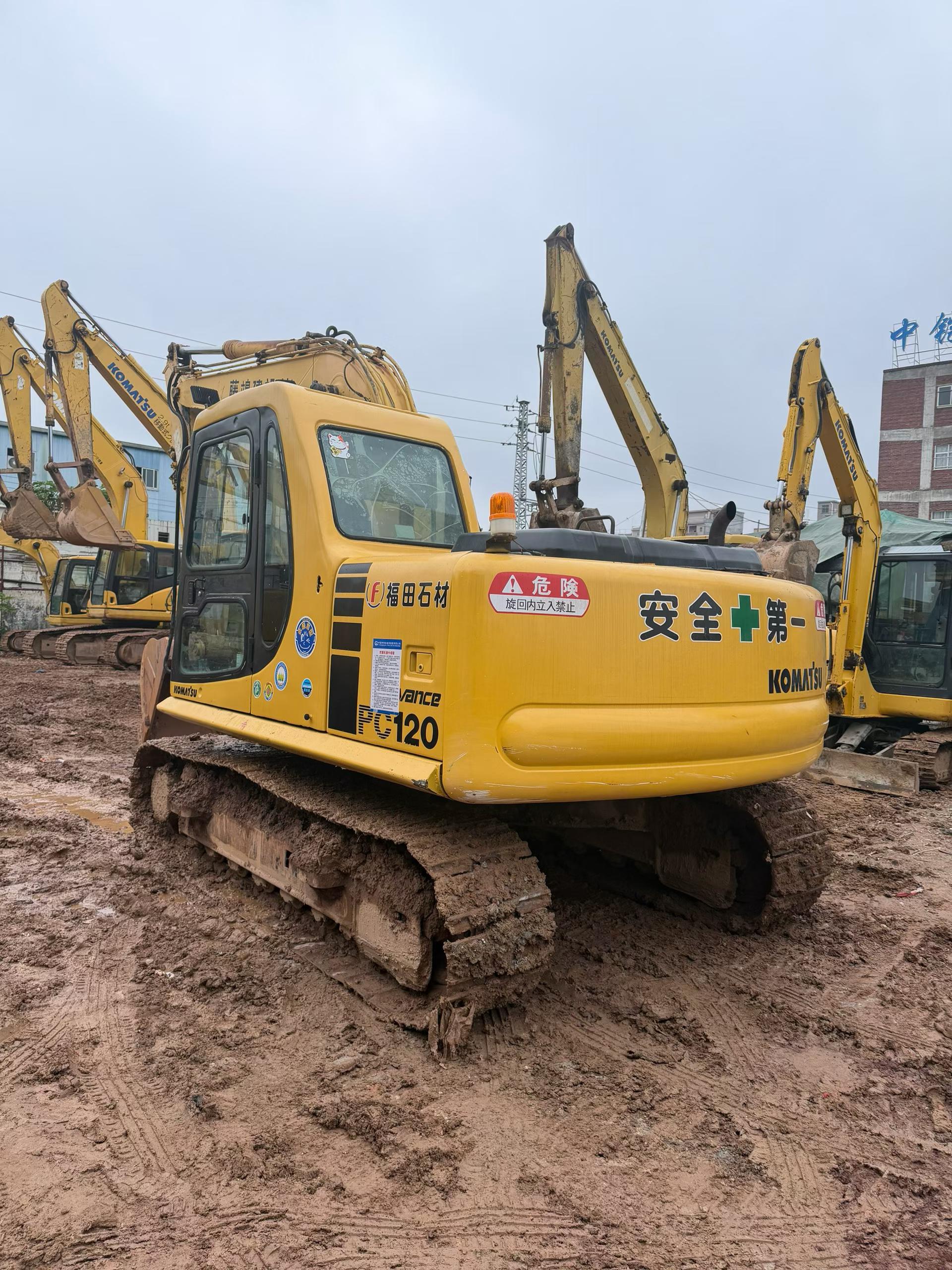 Купить Komatsu PC120-6E Подержанный Экскаватор