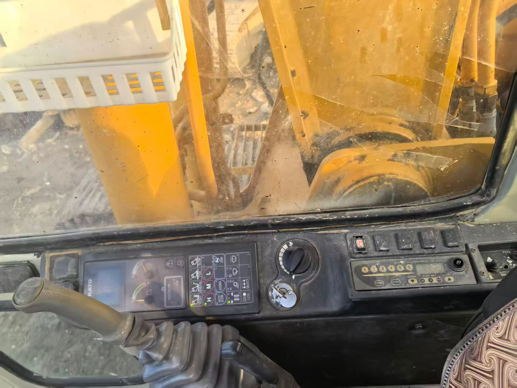 Buy Kato HD1023-LC Used Excavator / 3