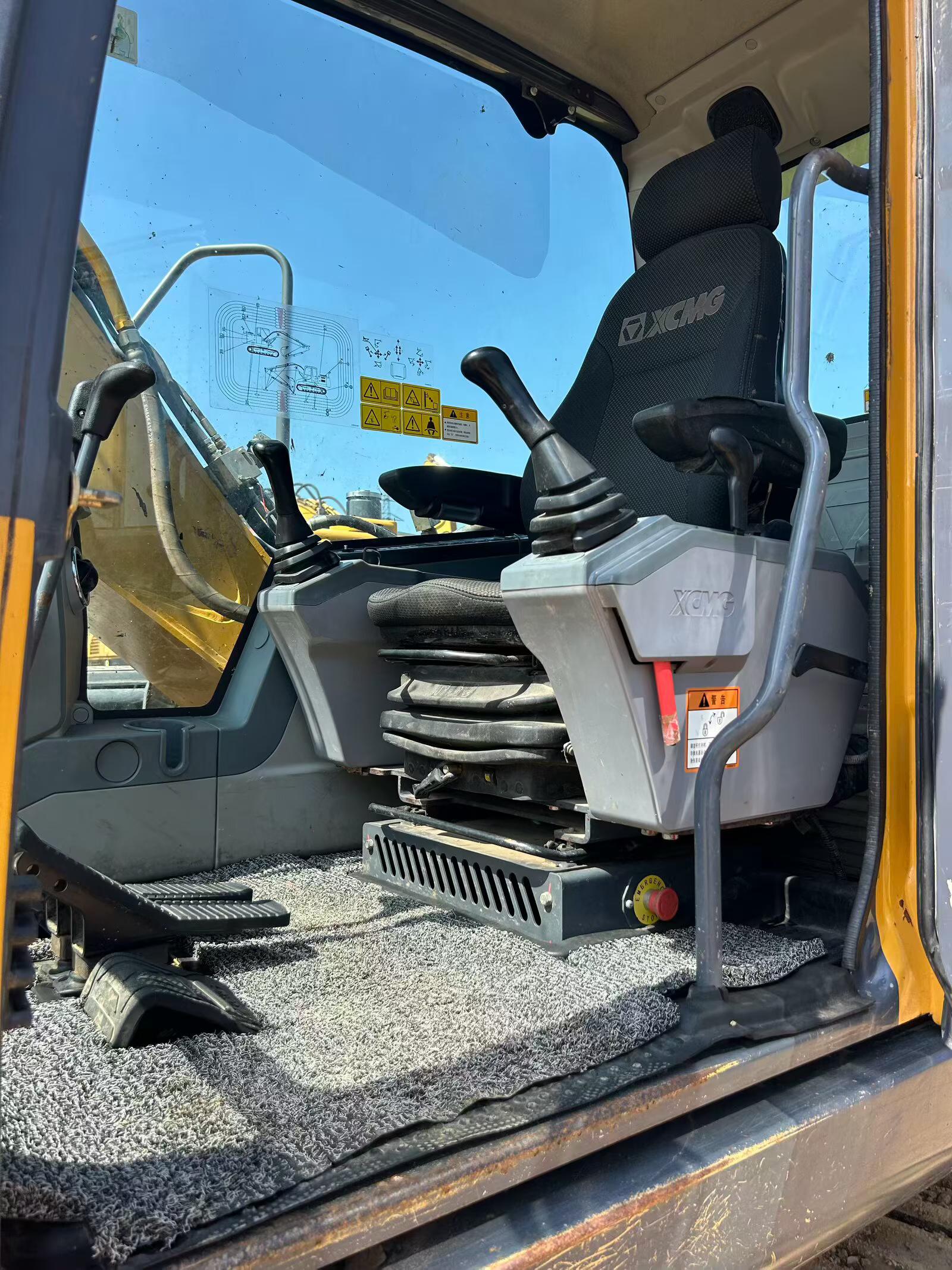 Buy XCMG XE150 Used Excavator / 9