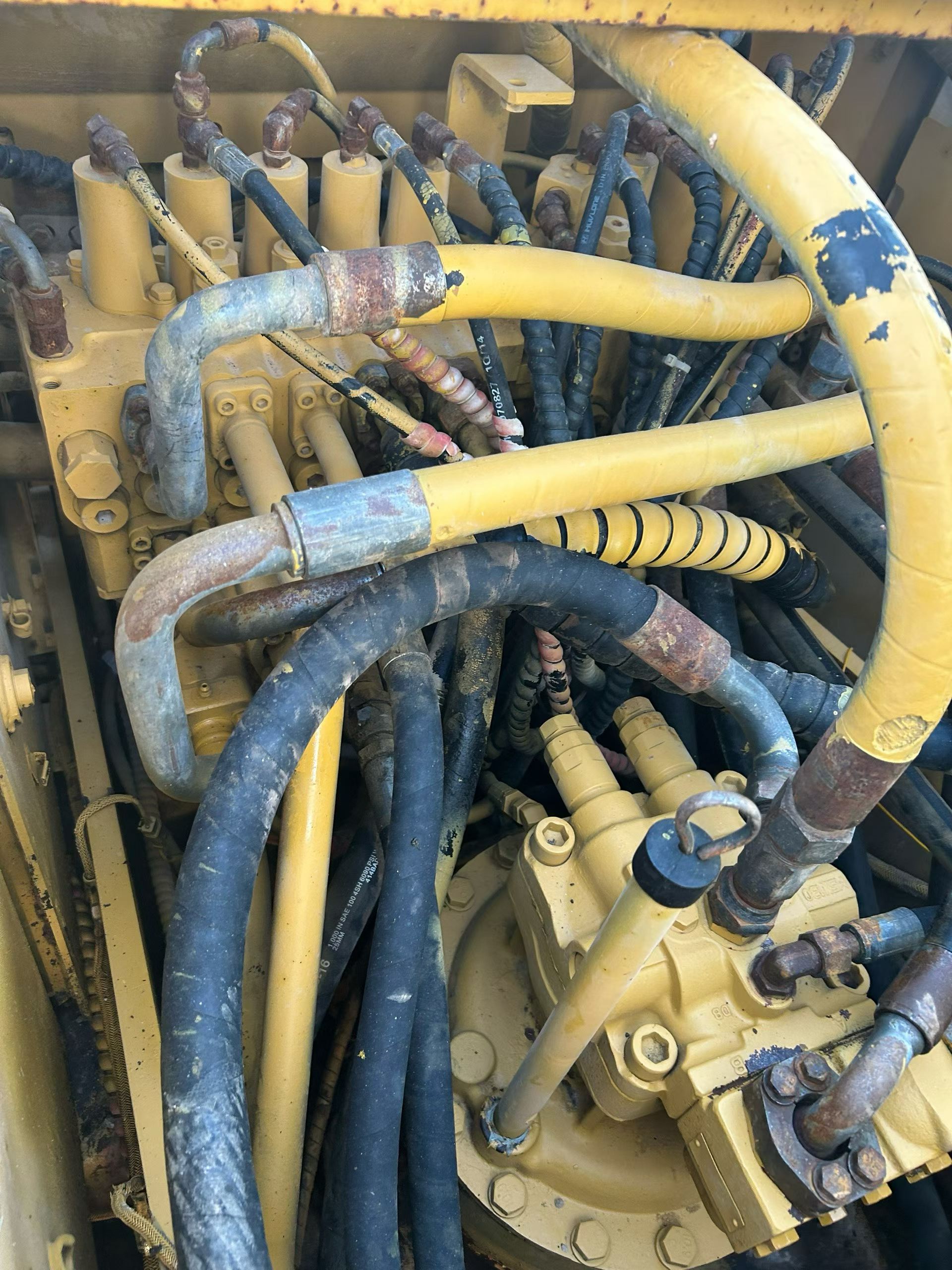 Buy Caterpillar 320C Used Excavator / 6