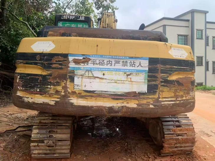 Buy Caterpillar 320V2 Used Excavator / 1