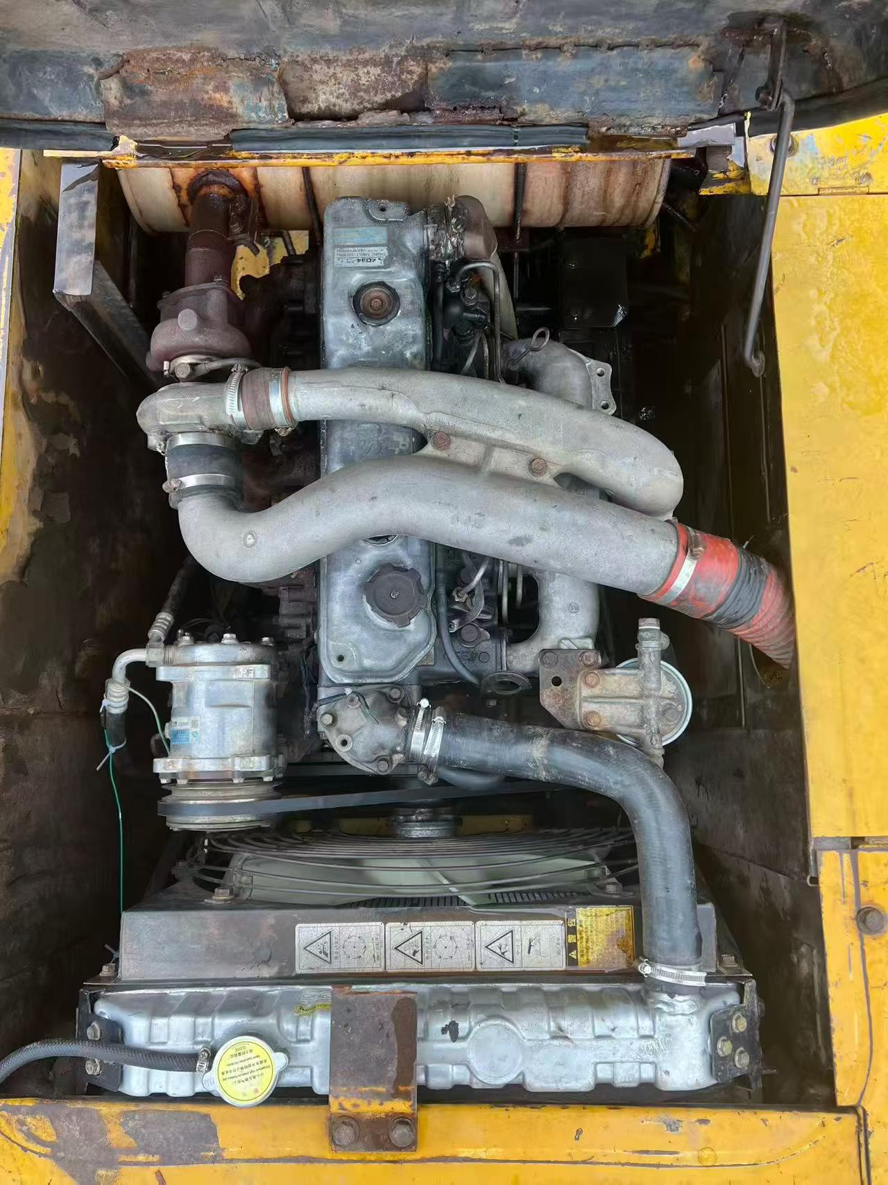 Buy Kato HD512-6 Used Excavator / 7