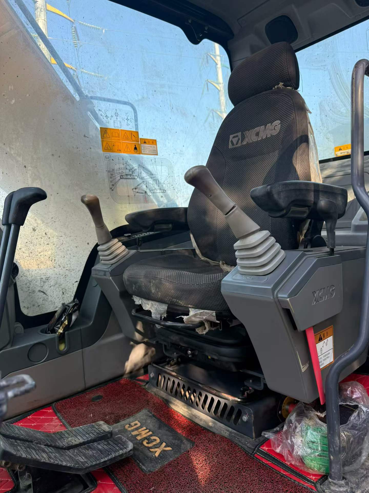 Buy XCMG XE200DA Used Excavator / 7 Buy XCMG XE200DA Used Excavator / 7
