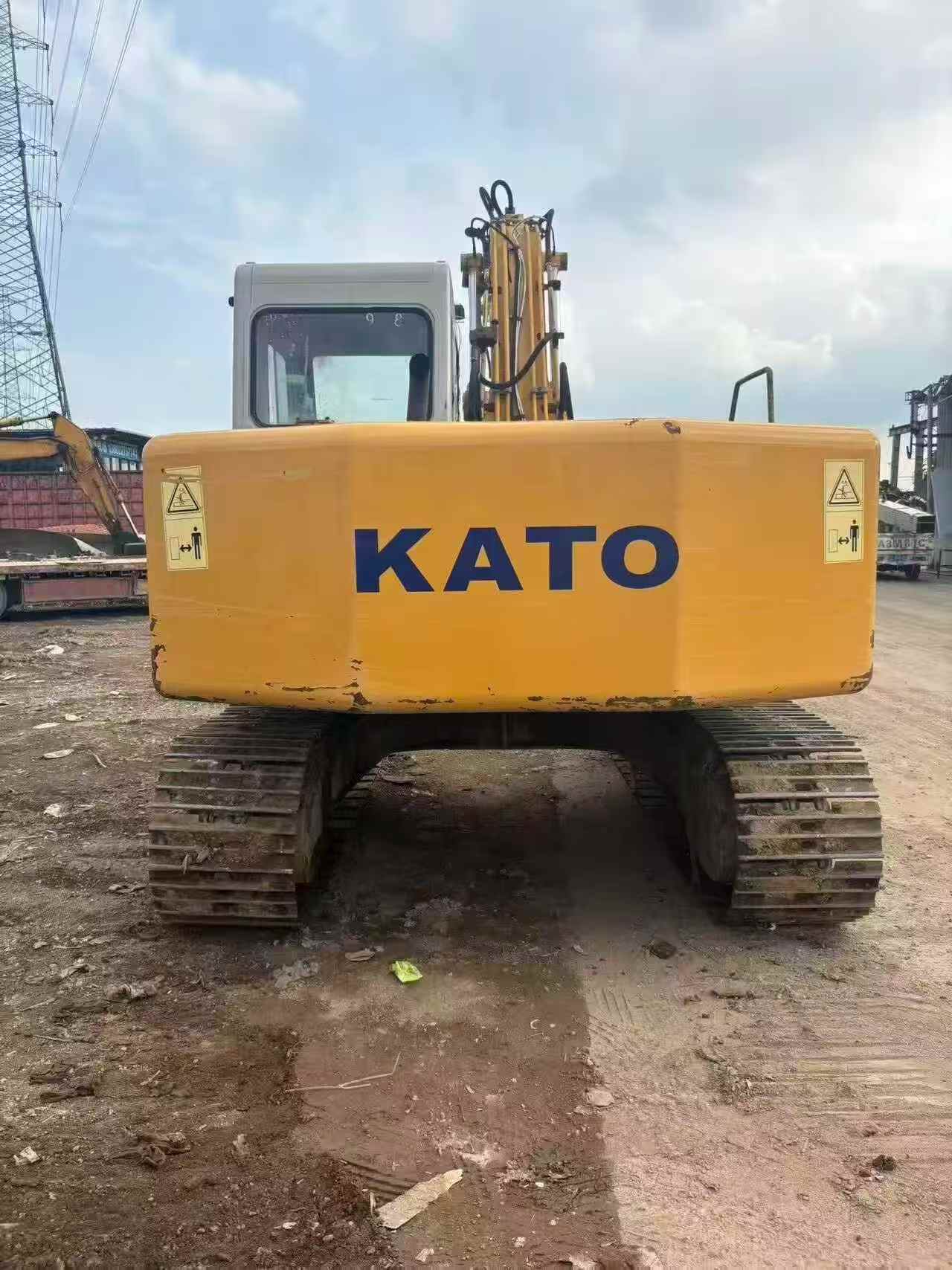 Buy Kato HD512 Used Excavator / 3