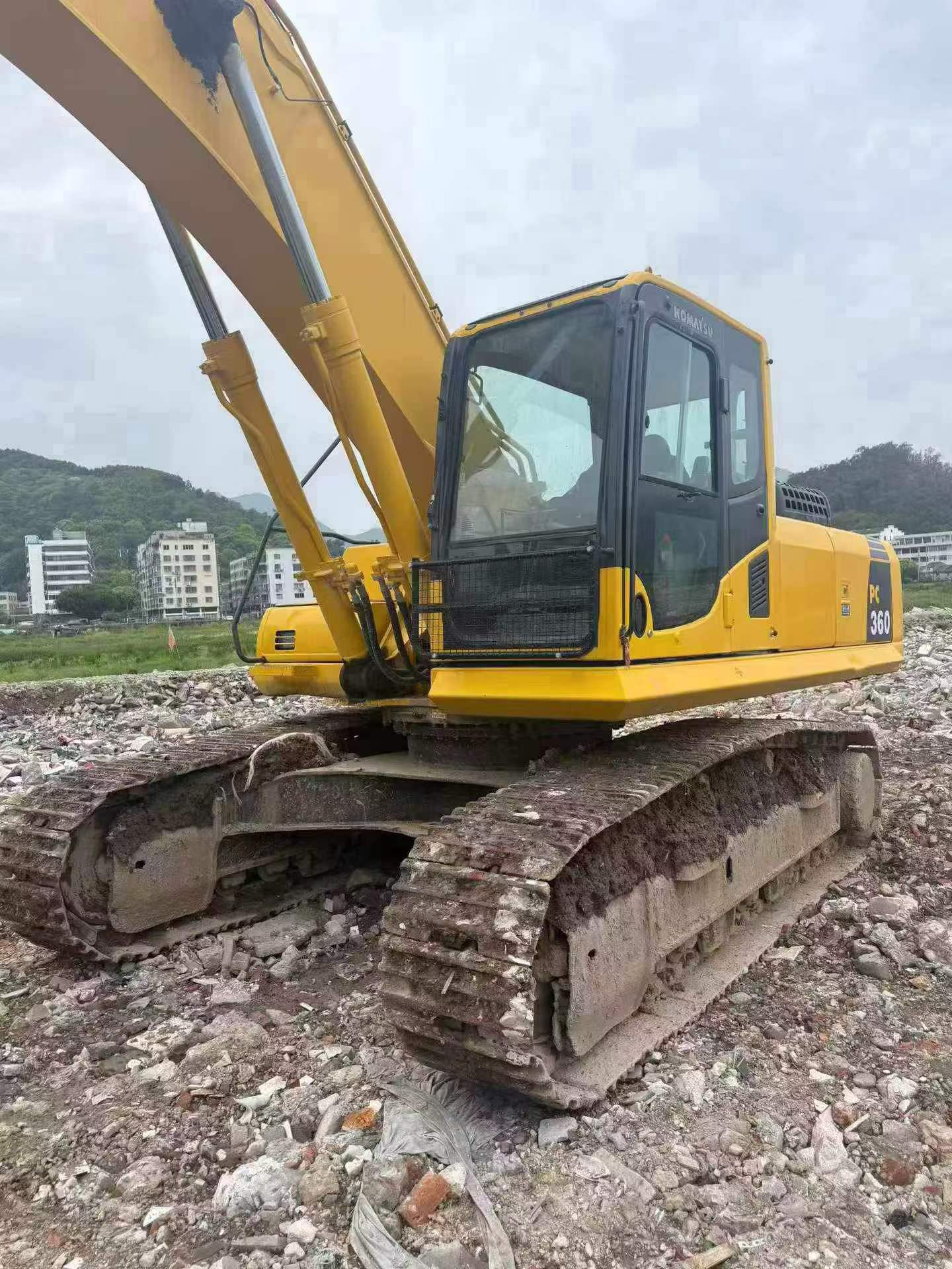 Buy Komatsu PC360-7 Used Excavator / 2 Buy Komatsu PC360-7 Used Excavator / 2
