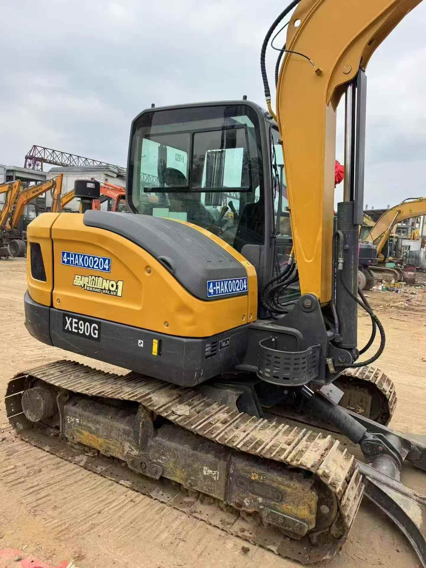 Купить Подержанный Экскаватор XCMG XE60 / 3