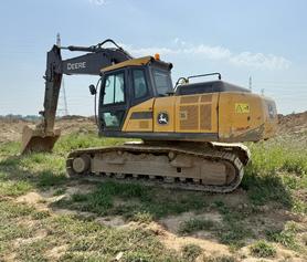 Купить Подержанный Экскаватор JohnDeere E210 / 4 Купить Подержанный Экскаватор JohnDeere E210 / 4