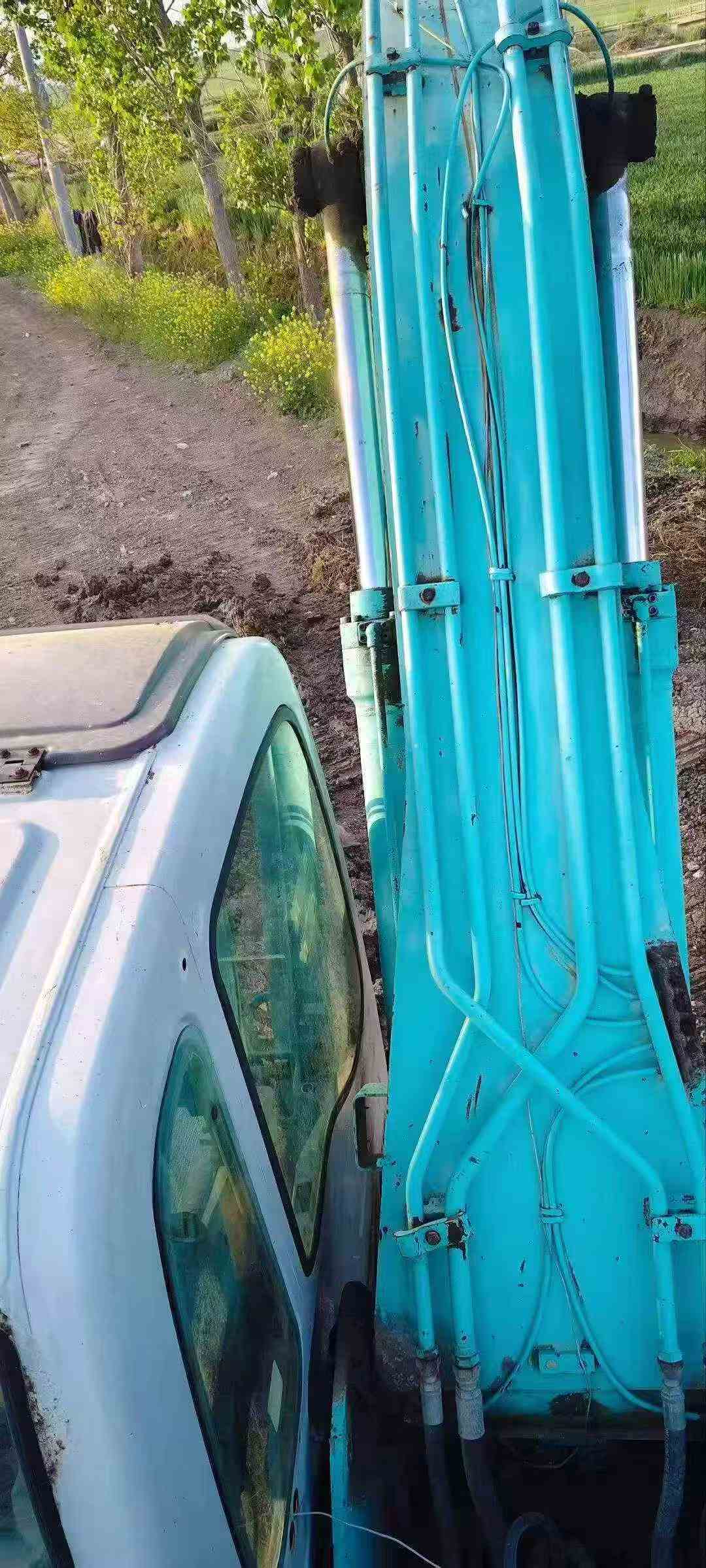 Buy Kobelco SK200-9 Used Excavator / 3