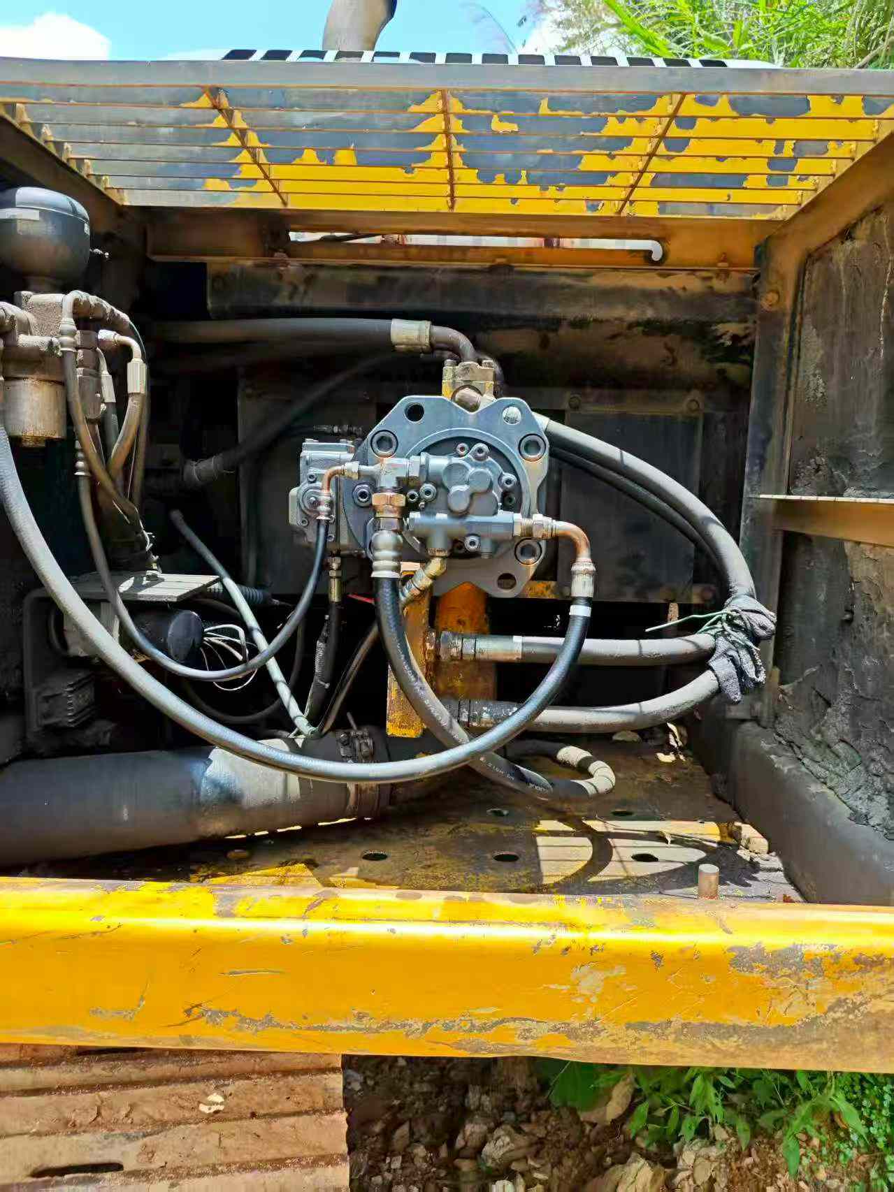 شراء حفارة Kato 820-3SP مستعملة / 5