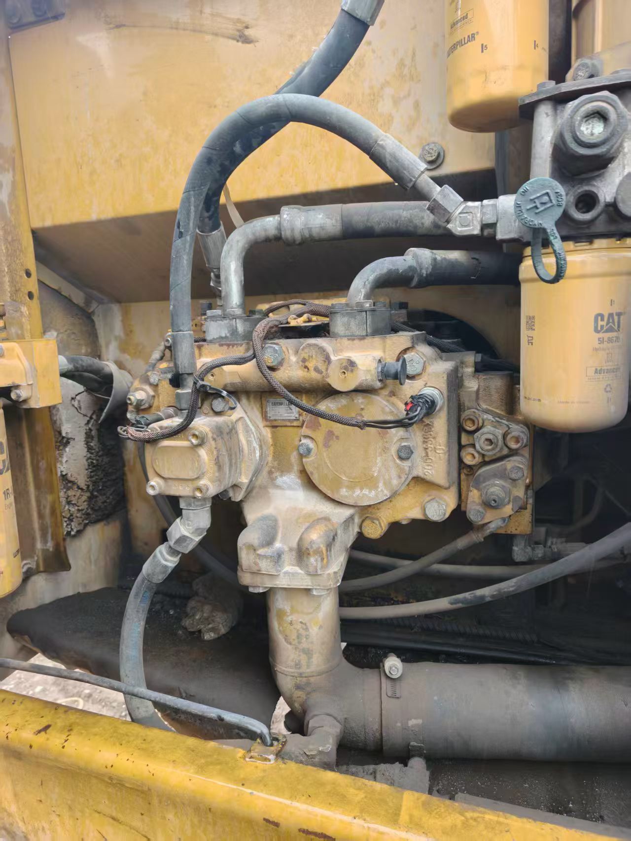 Купить Подержанный Экскаватор Caterpillar 323 / 5