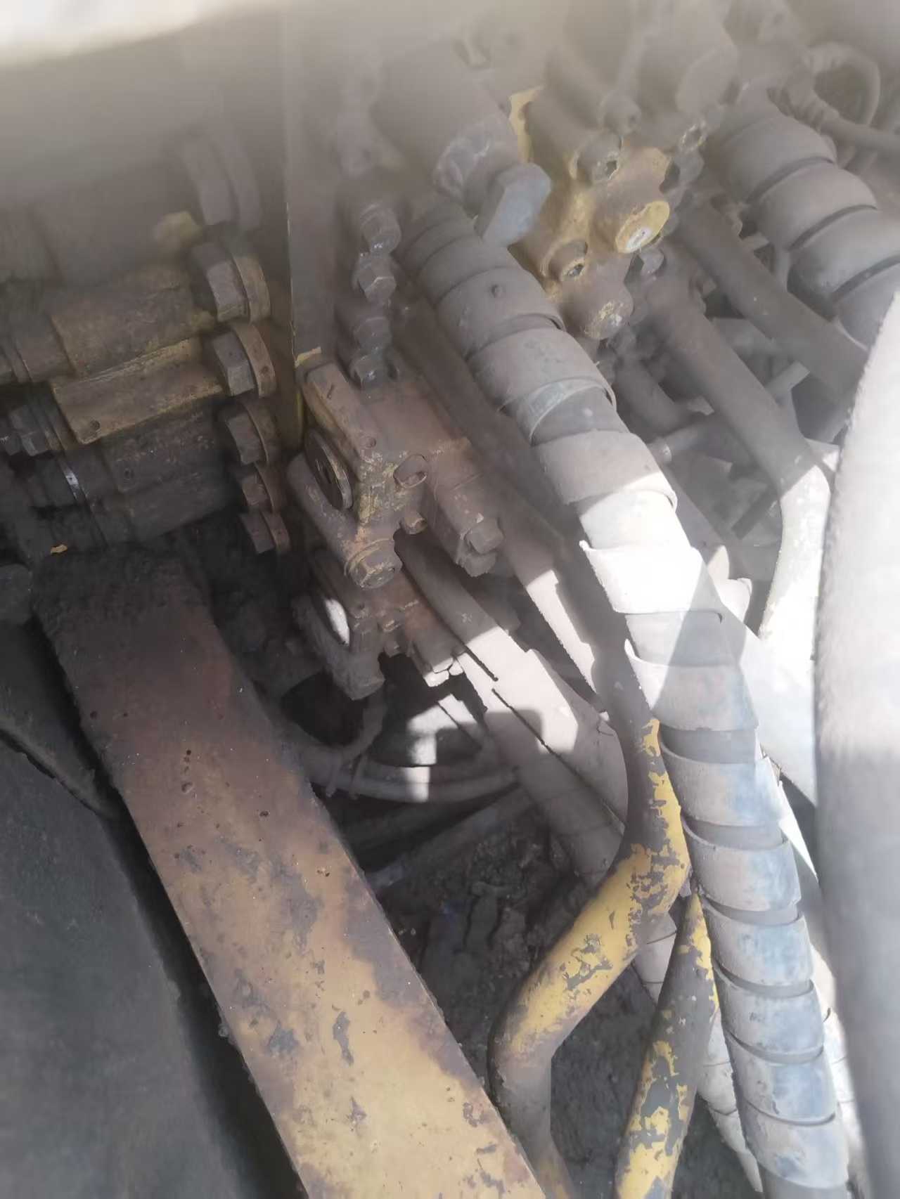 Buy Komatsu PC240-6 Used Excavator / 4