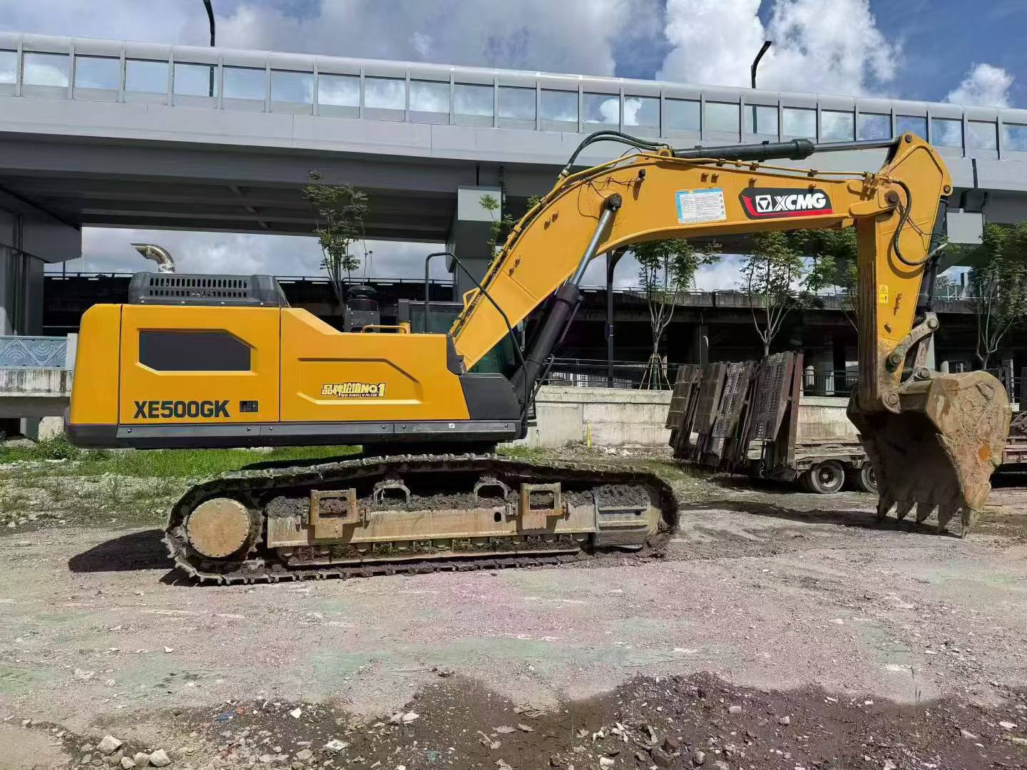 Buy XCMG XE500C Used Excavator / 4