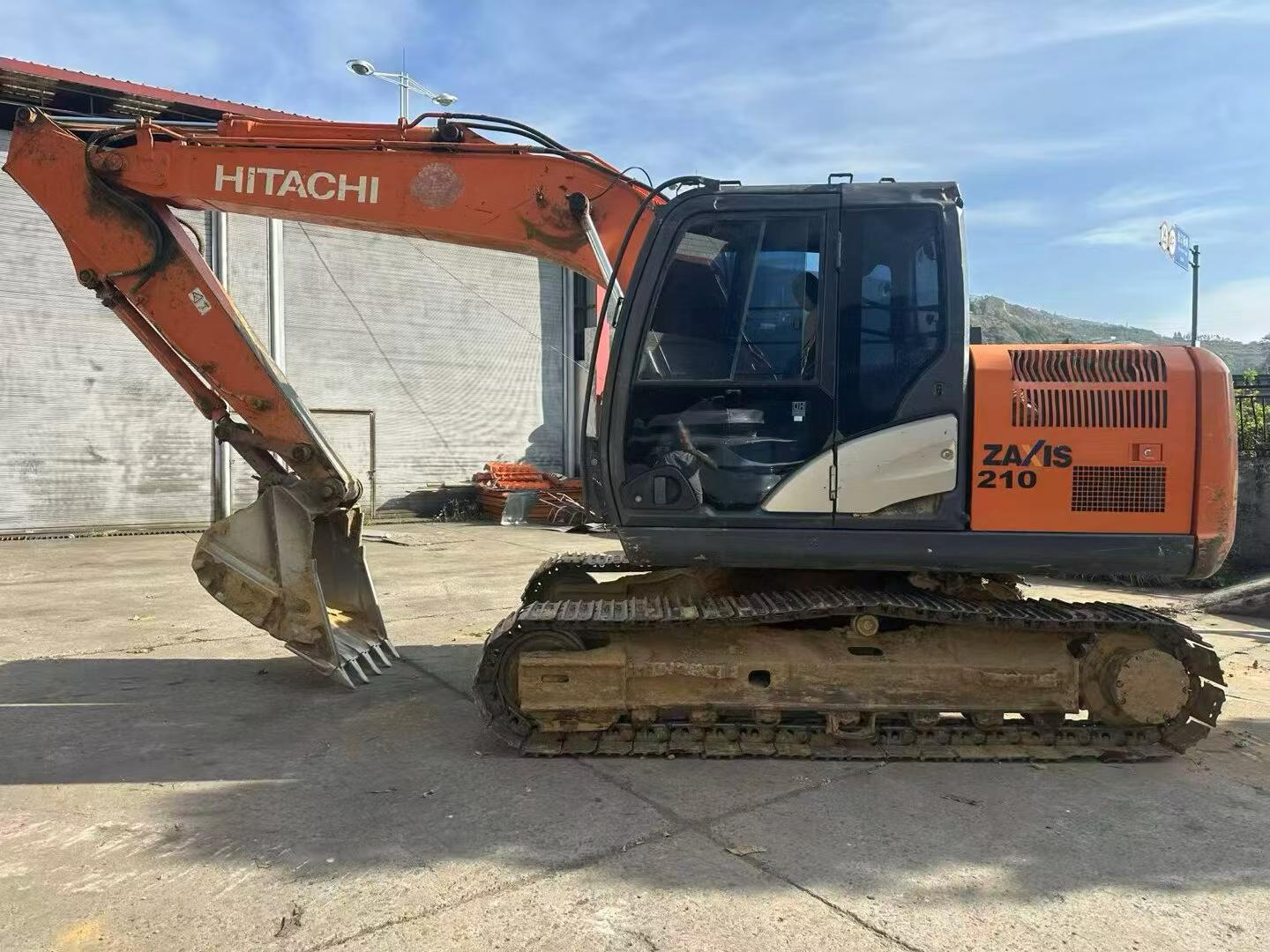 Купить Hitachi EX130 Подержанный Экскаватор
