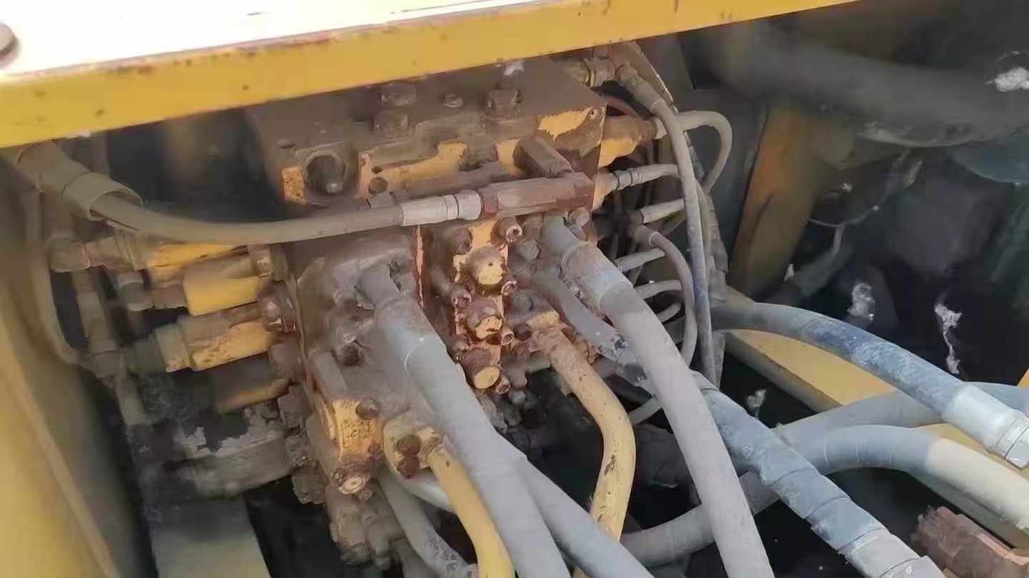 Купить Подержанный Экскаватор Komatsu PC200-7 / 7