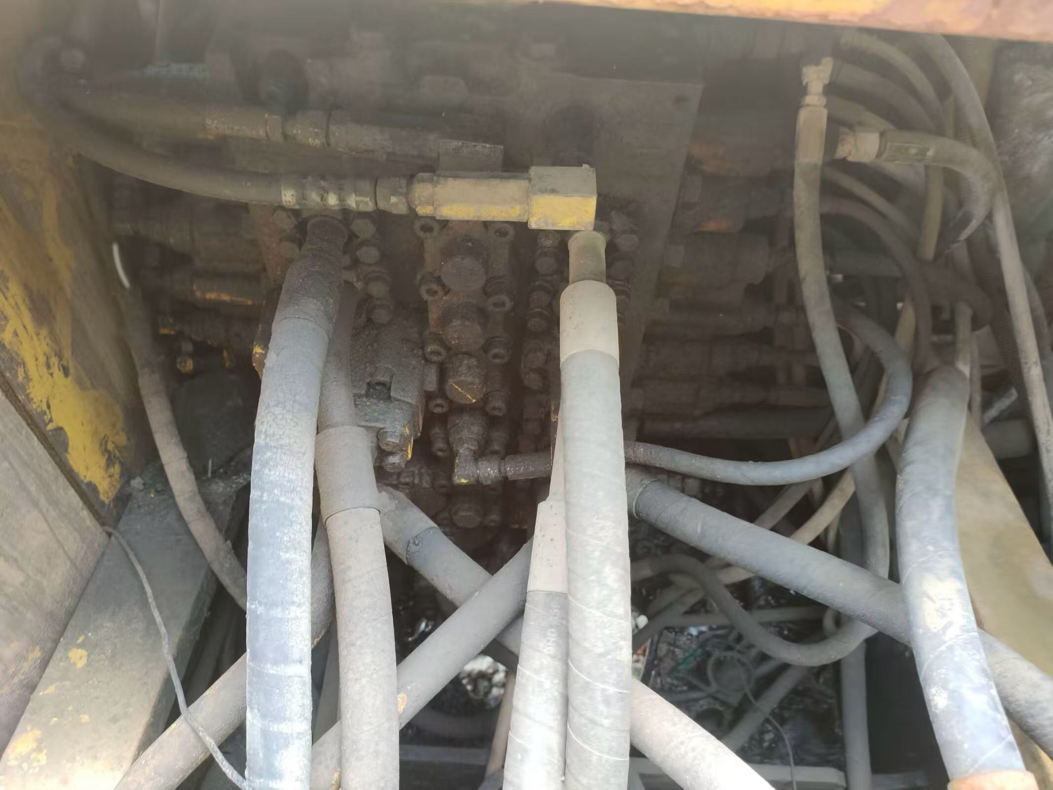 Buy Komatsu PC200-7 Used Excavator / 5 Buy Komatsu PC200-7 Used Excavator / 5
