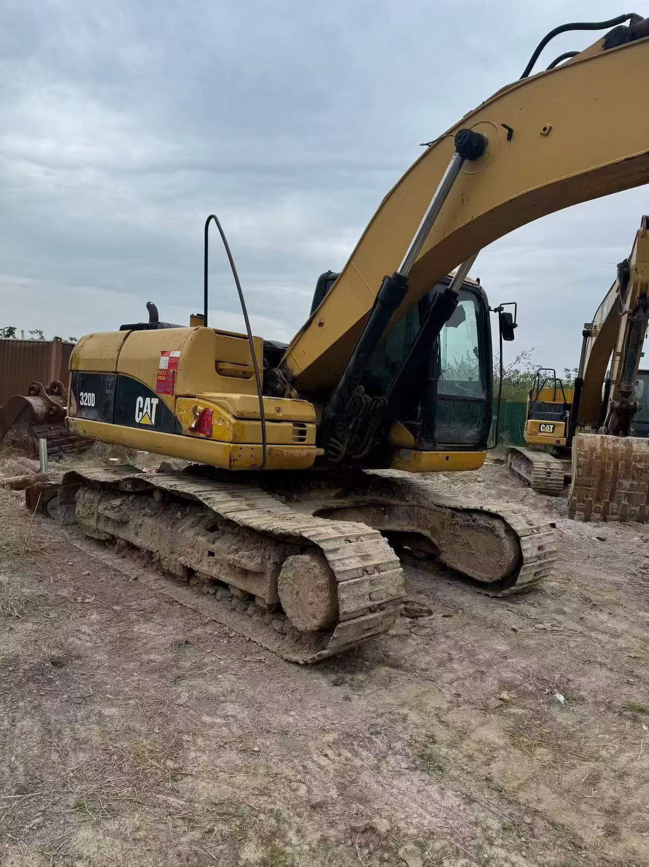 Купить Подержанный Экскаватор Caterpillar 320A / 2