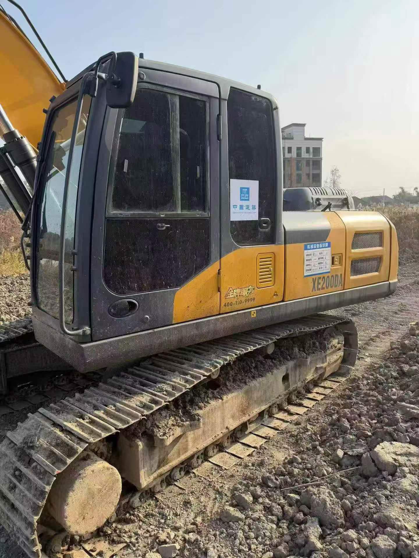 Compre Excavadora XCMG XE200DA Usada / 9