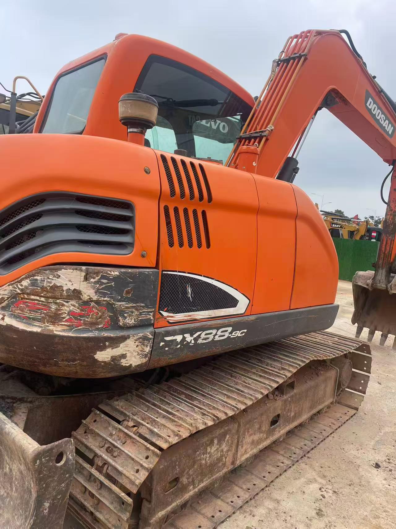 Купить Подержанный Экскаватор Doosan DX75 / 2