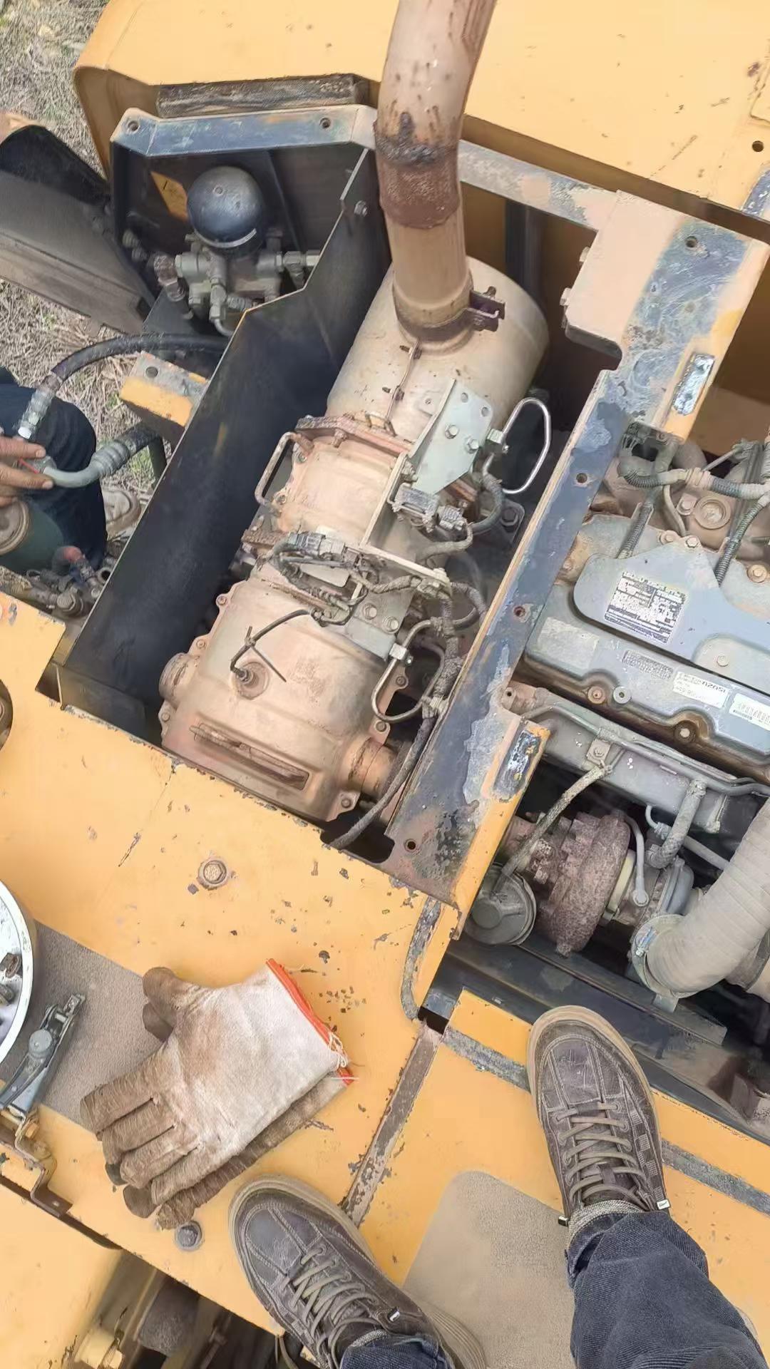 Buy Kato HD512-6 Used Excavator / 4
