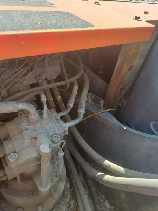 Buy Hitachi EX200 Used Excavator / 1