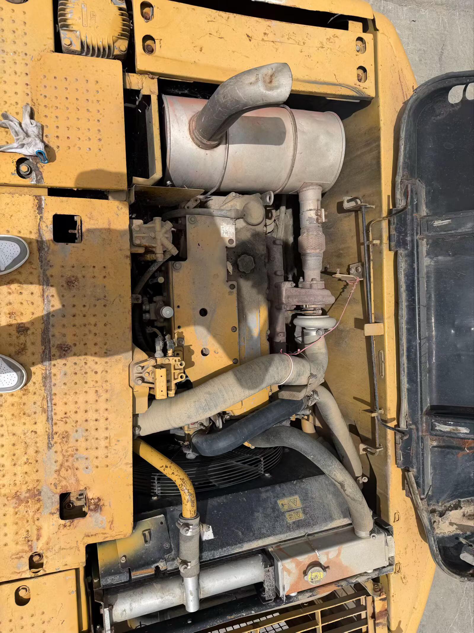 Buy Caterpillar 320D Used Excavator / 2