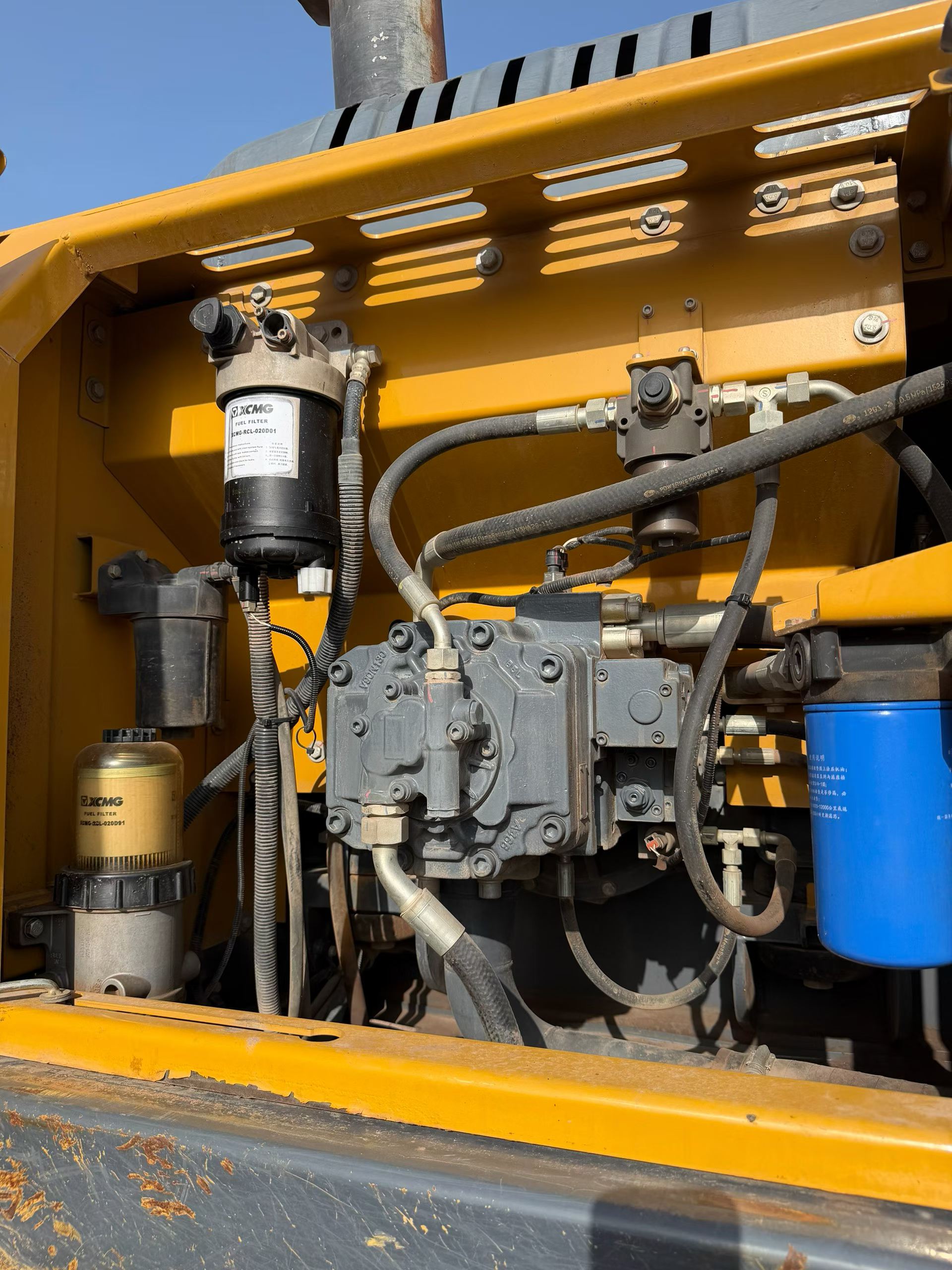 Compre Excavadora XCMG XE200DA Usada / 4