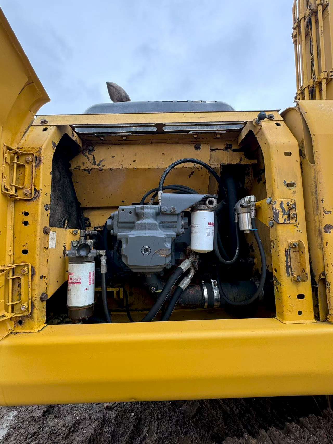 Buy Komatsu PC200-8 Used Excavator / 3