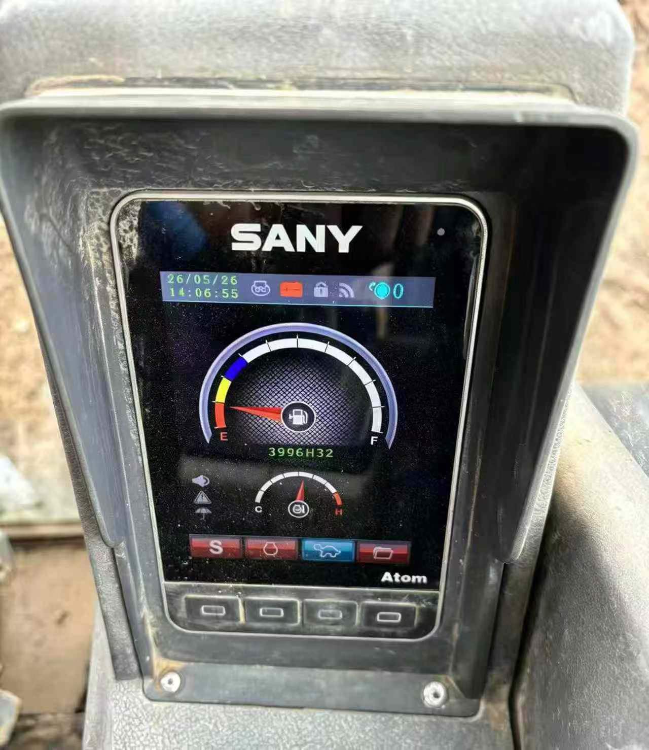 Buy Sany SY55U Used Excavator / 4