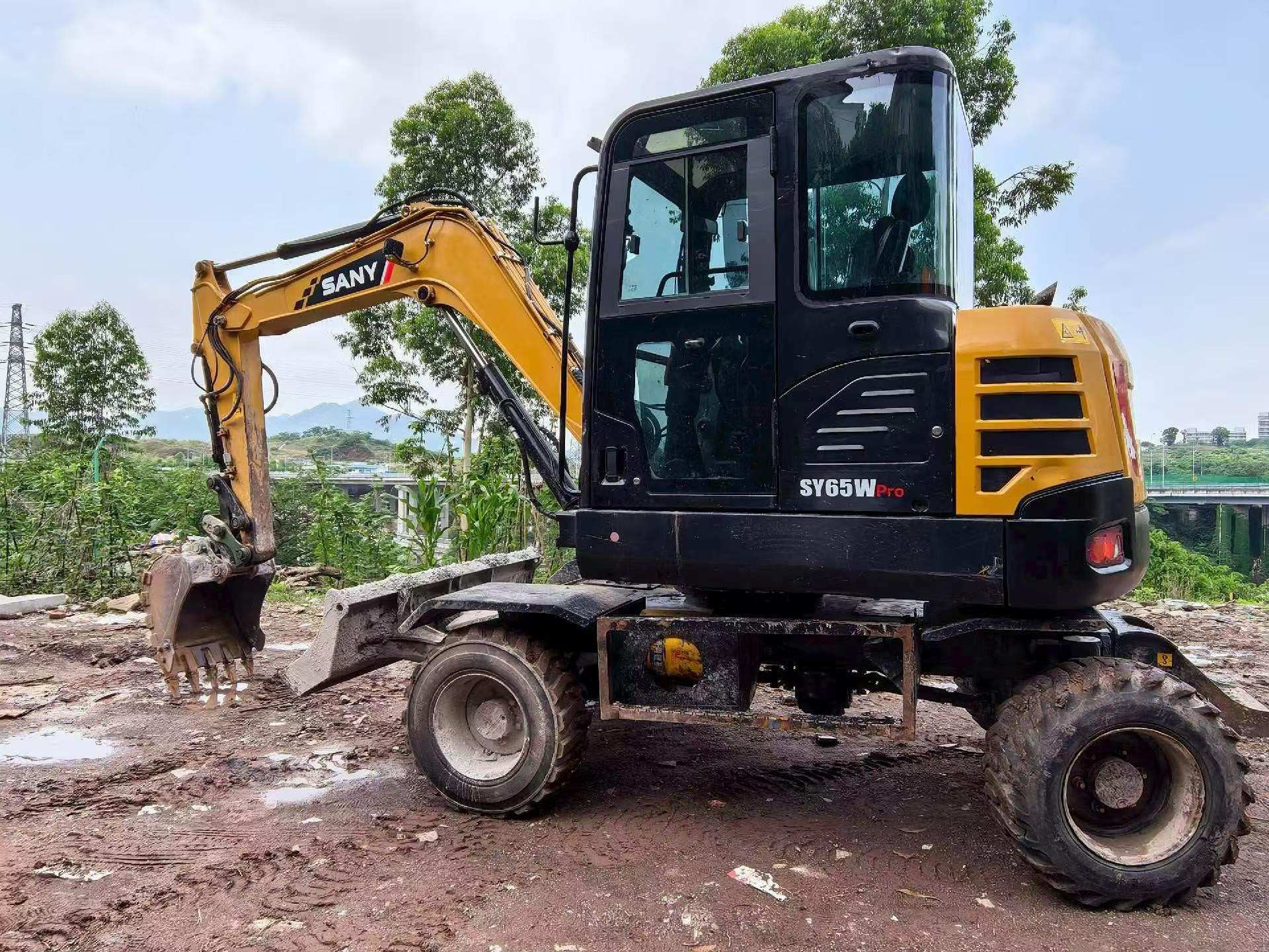 Buy Sany SY65C Used Excavator / 3