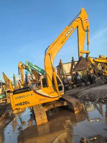 Buy Kato 820-3SP Used Excavator / 3 Buy Kato 820-3SP Used Excavator / 3