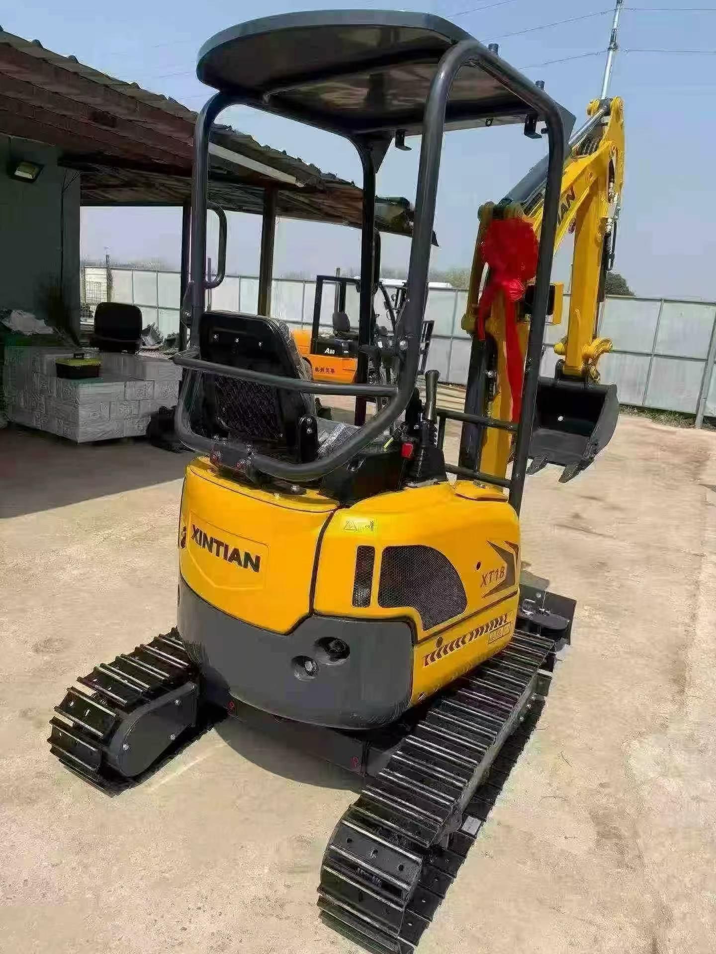 Compre Escavadeira Yanmar B2U Usada / 4
