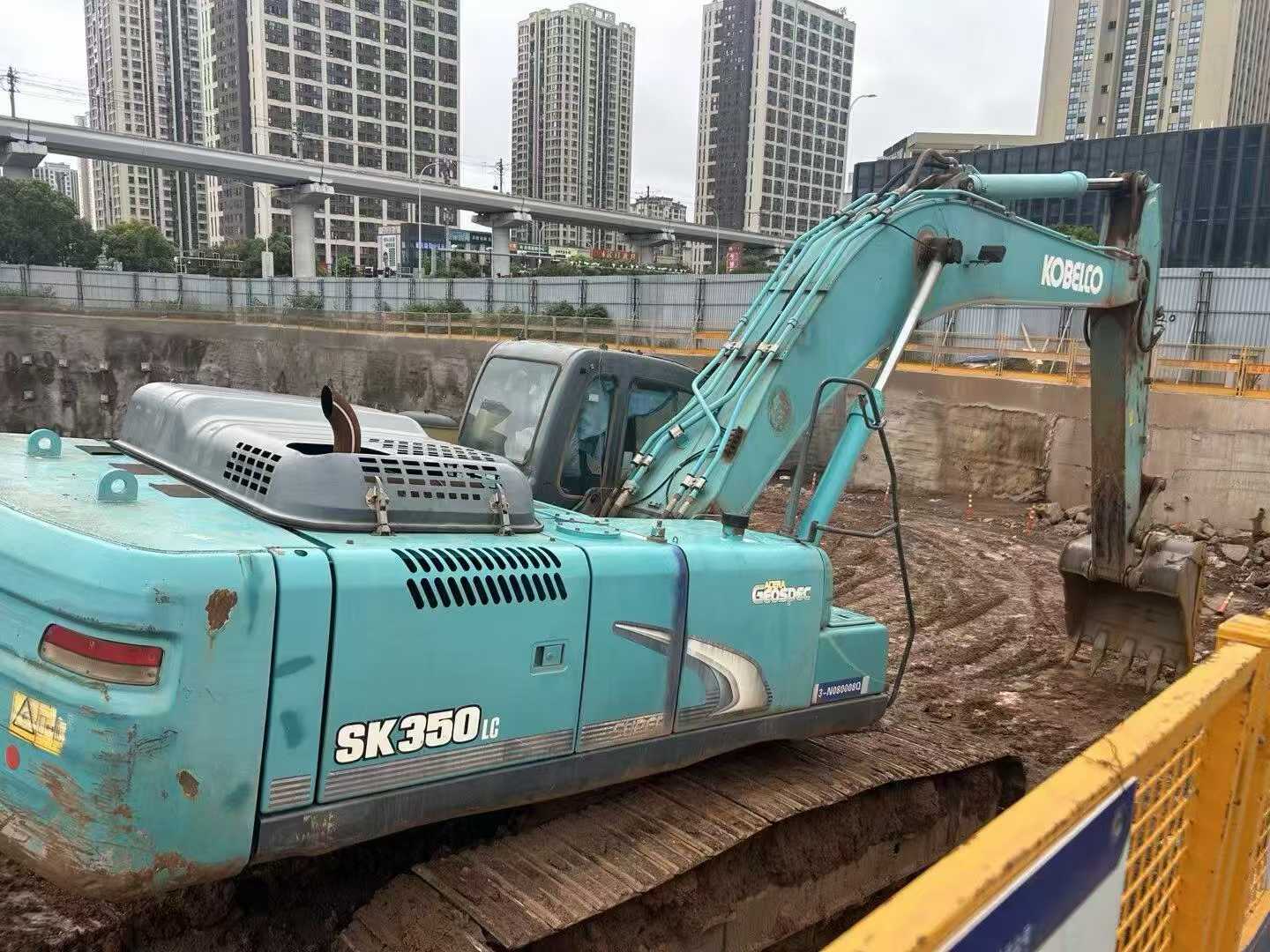 Buy Kobelco SK350-8 Used Excavator / 4