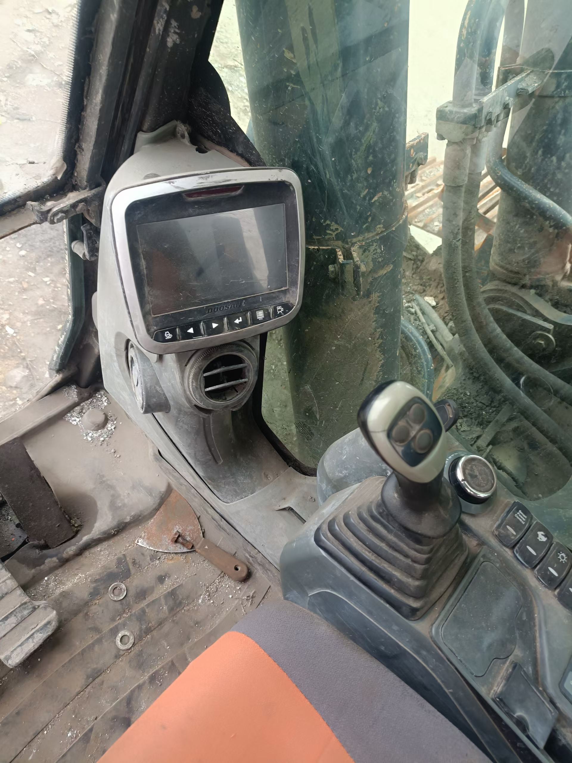 Купить Подержанный Экскаватор Doosan DH500 / 7