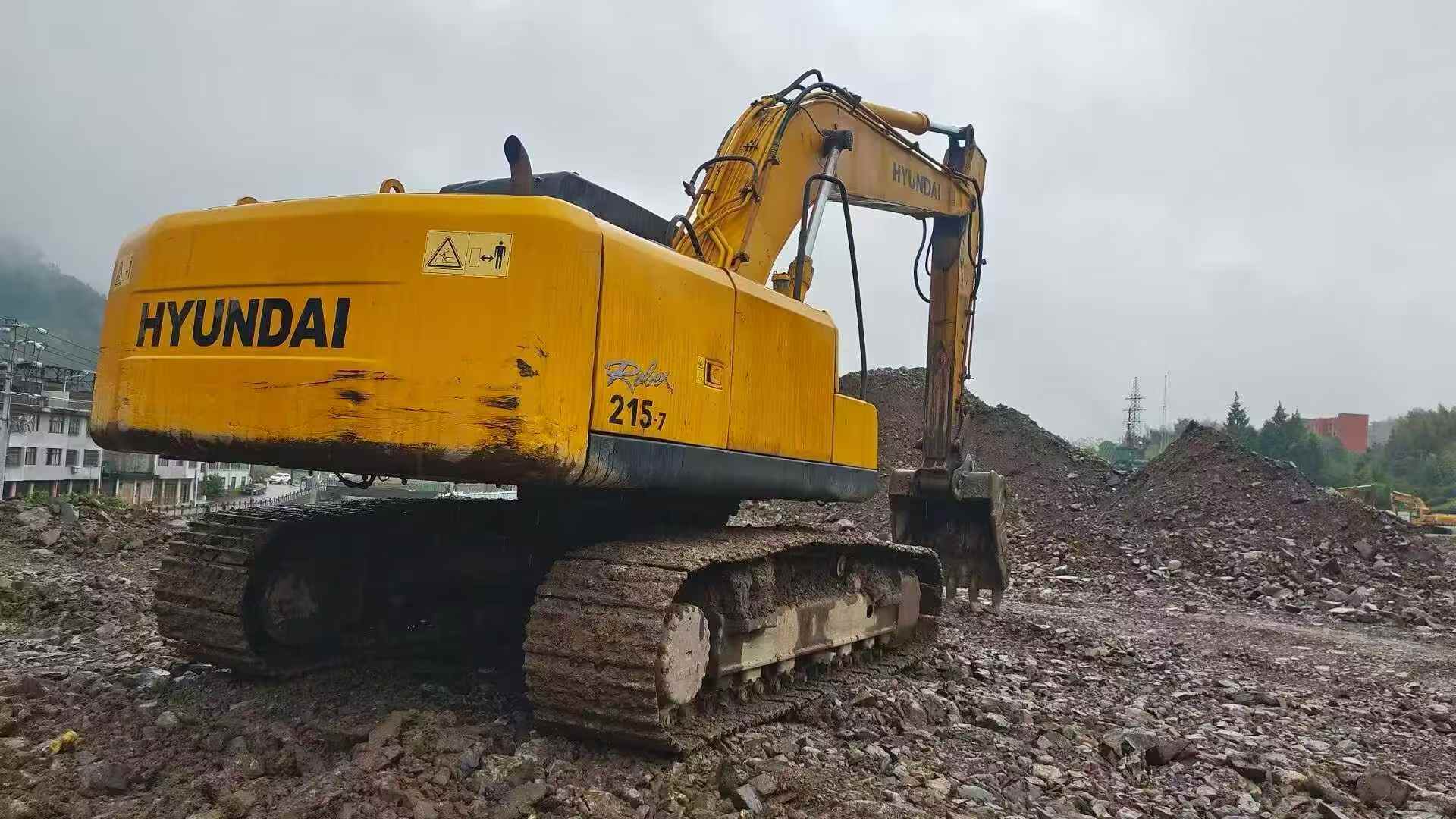 Buy Hyundai R215-7 Used Excavator / 3