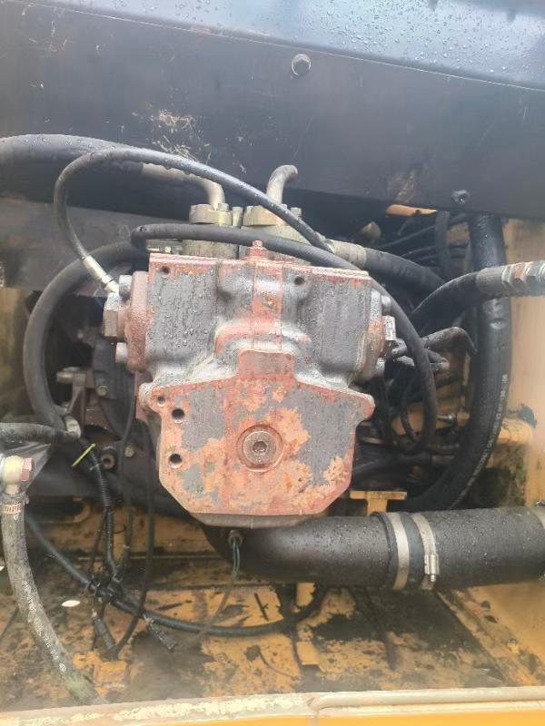 Buy Komatsu PC200-7 Used Excavator / 6